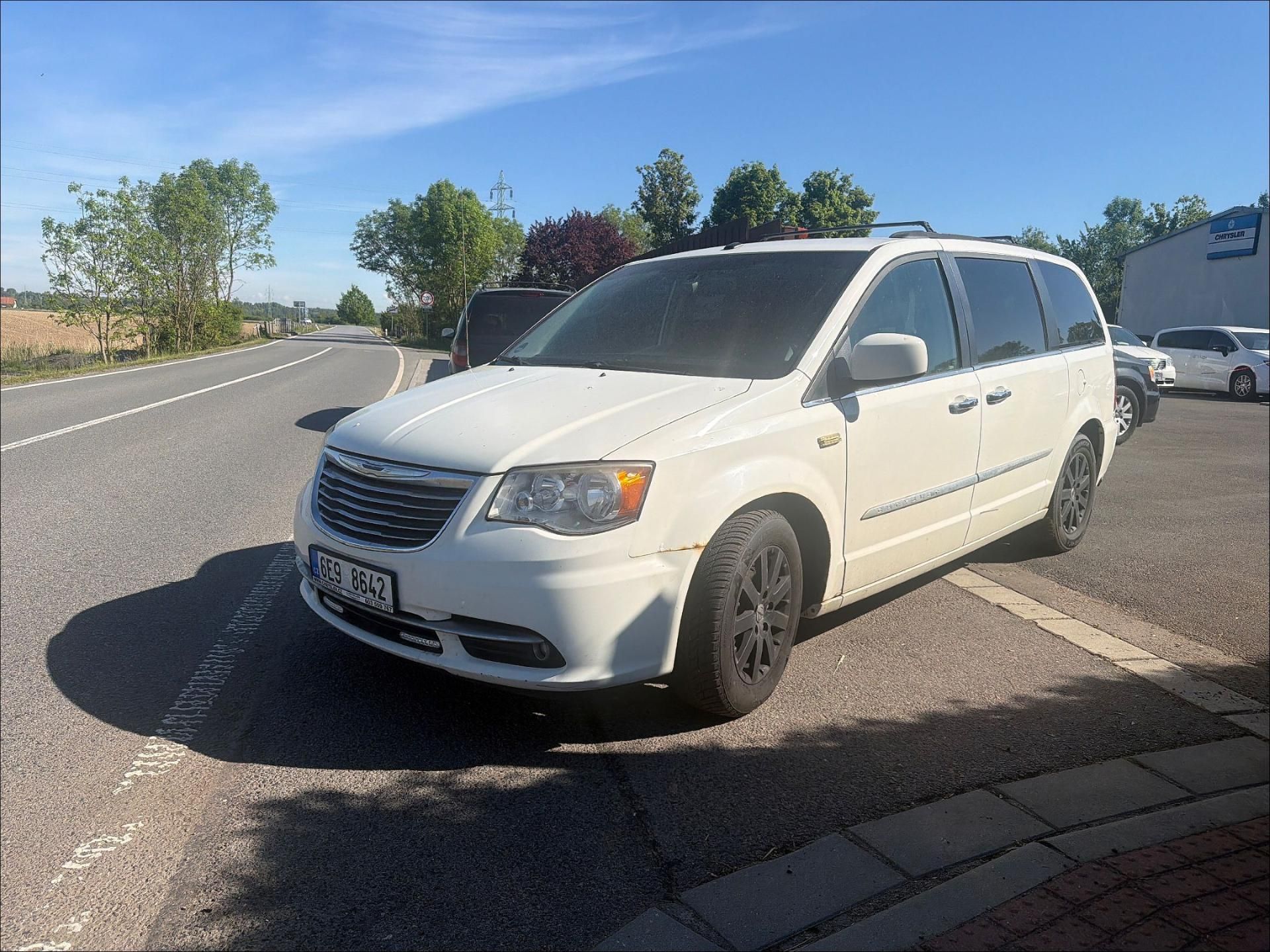 Chrysler Town & Country, 3,6 RT DVD LPG Kůže 2011 - fotka 2