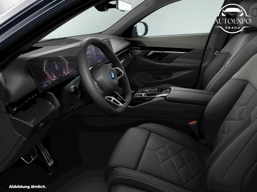 BMW Řada 5, 530e xDrive Touring M Sport - fotka 3