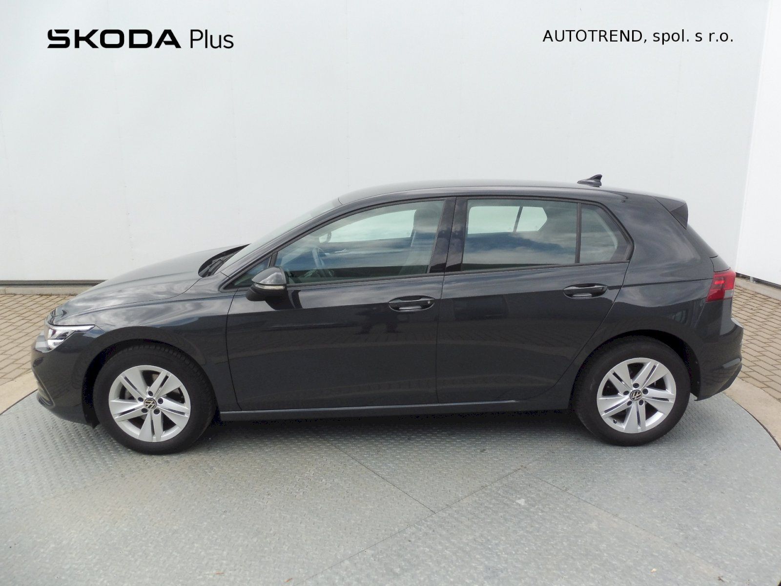 Volkswagen Golf, Life 1,0 TSI 81kW - fotka 3