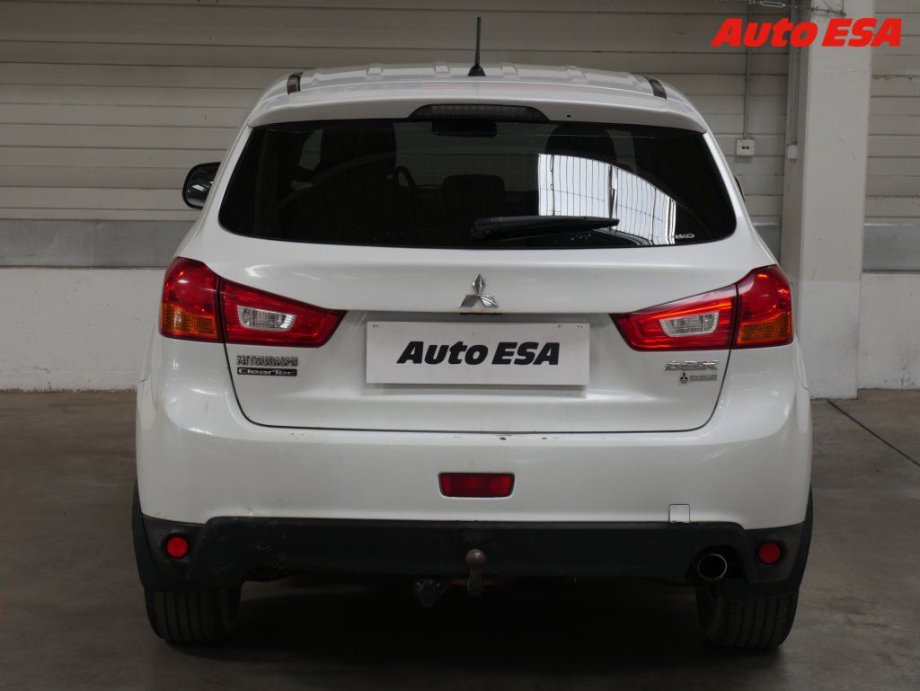 Mitsubishi ASX, 1.8 Di-D 4x4,ČR,AC,temp - fotka 5