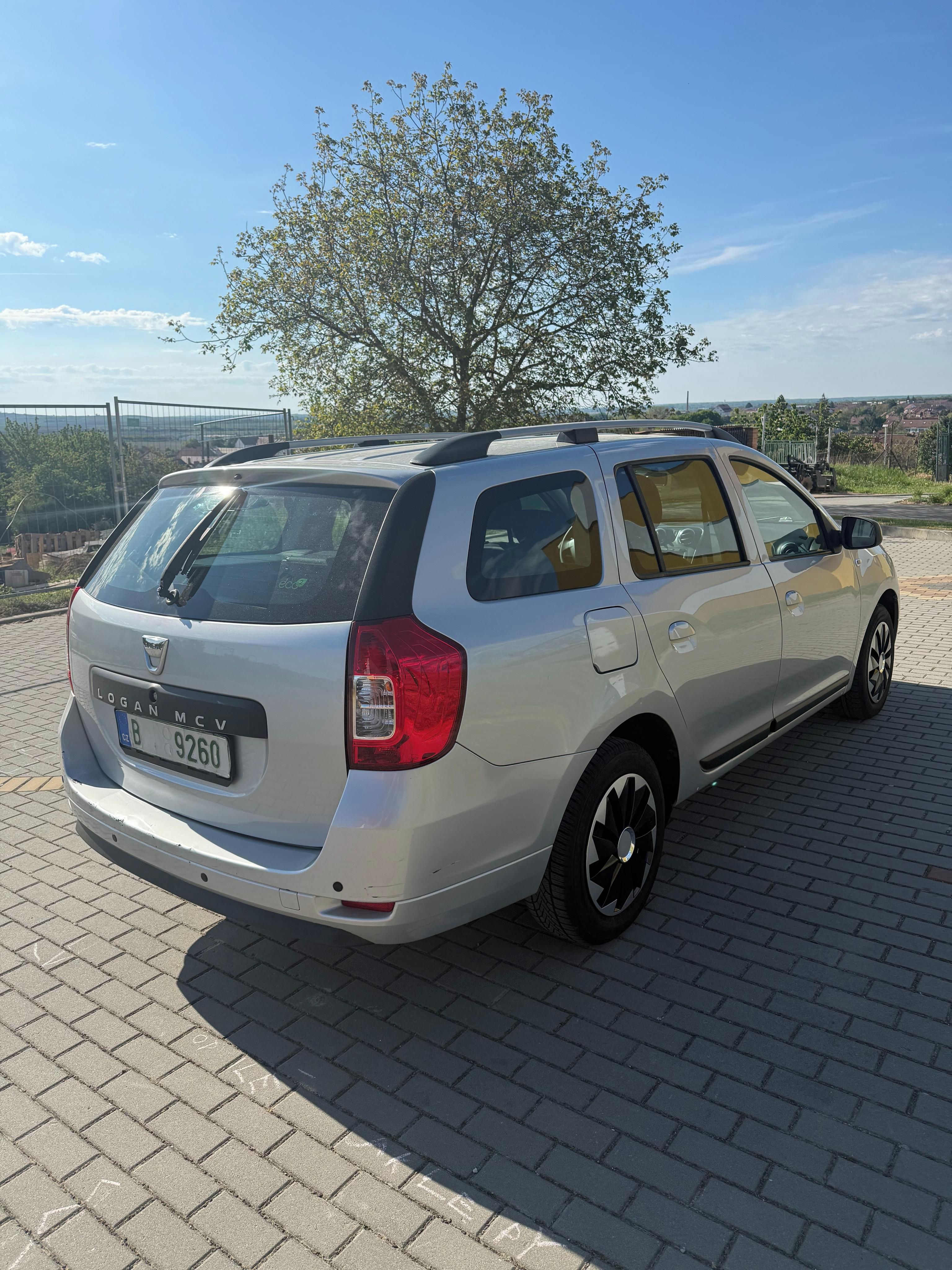 Dacia Logan, 1.5dCI 66kW Klima Navigace - fotka 4