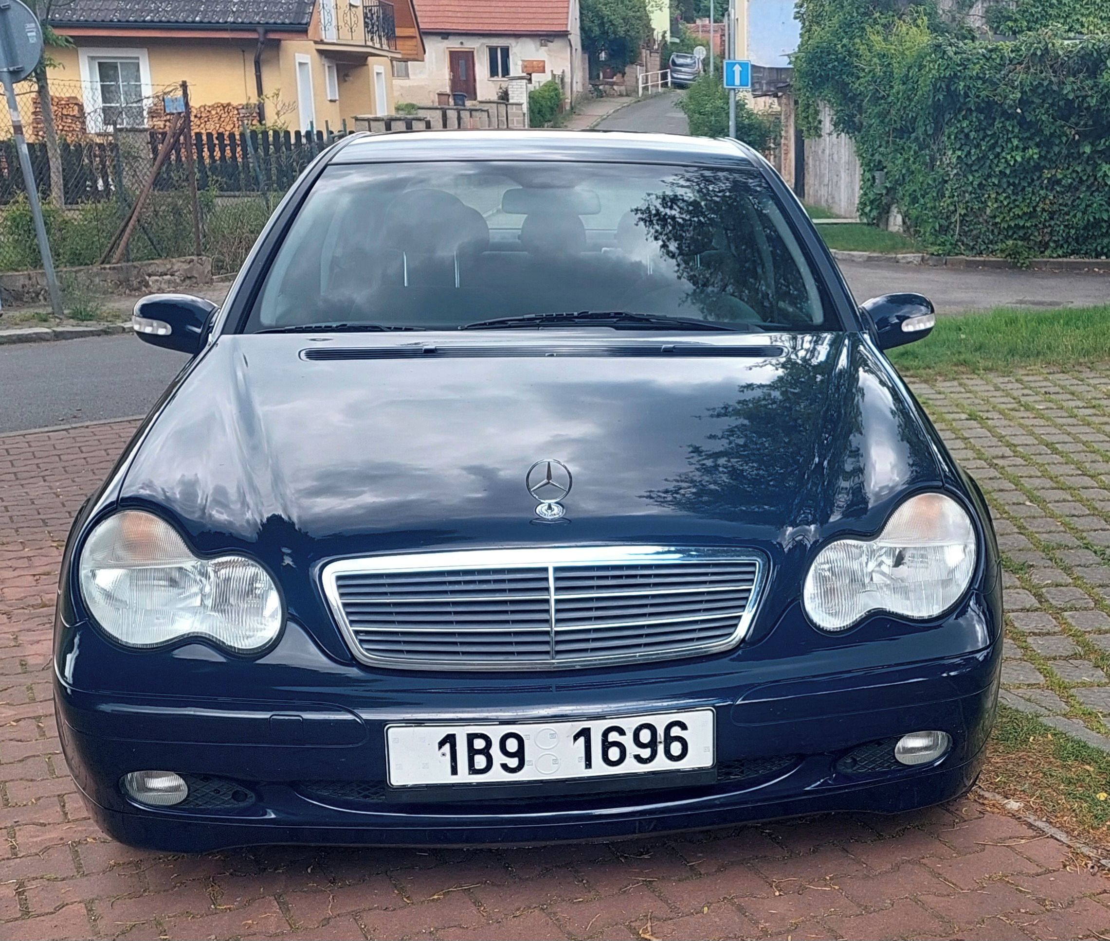 Mercedes-Benz Třídy C, 1,8 kompressor - fotka 3