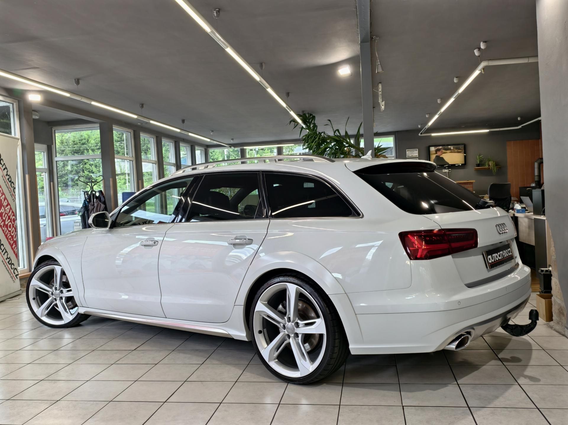 Audi A6 allroad, 3.0 TDi 160kW QUATTRO, MATRIX - fotka 5