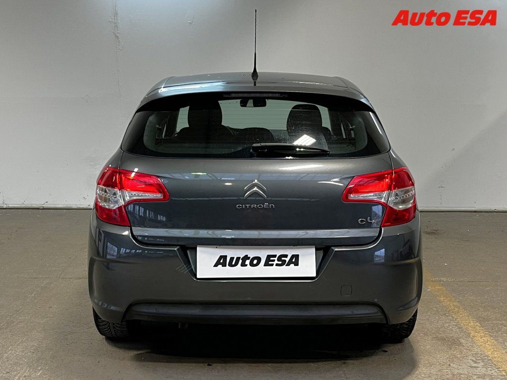 Citroën C4, 1.4 i,2.maj,AC,temp - fotka 5