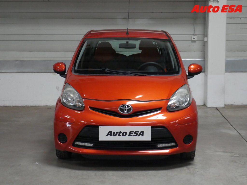 Toyota Aygo, 1.0i,ČR,AC - fotka 2