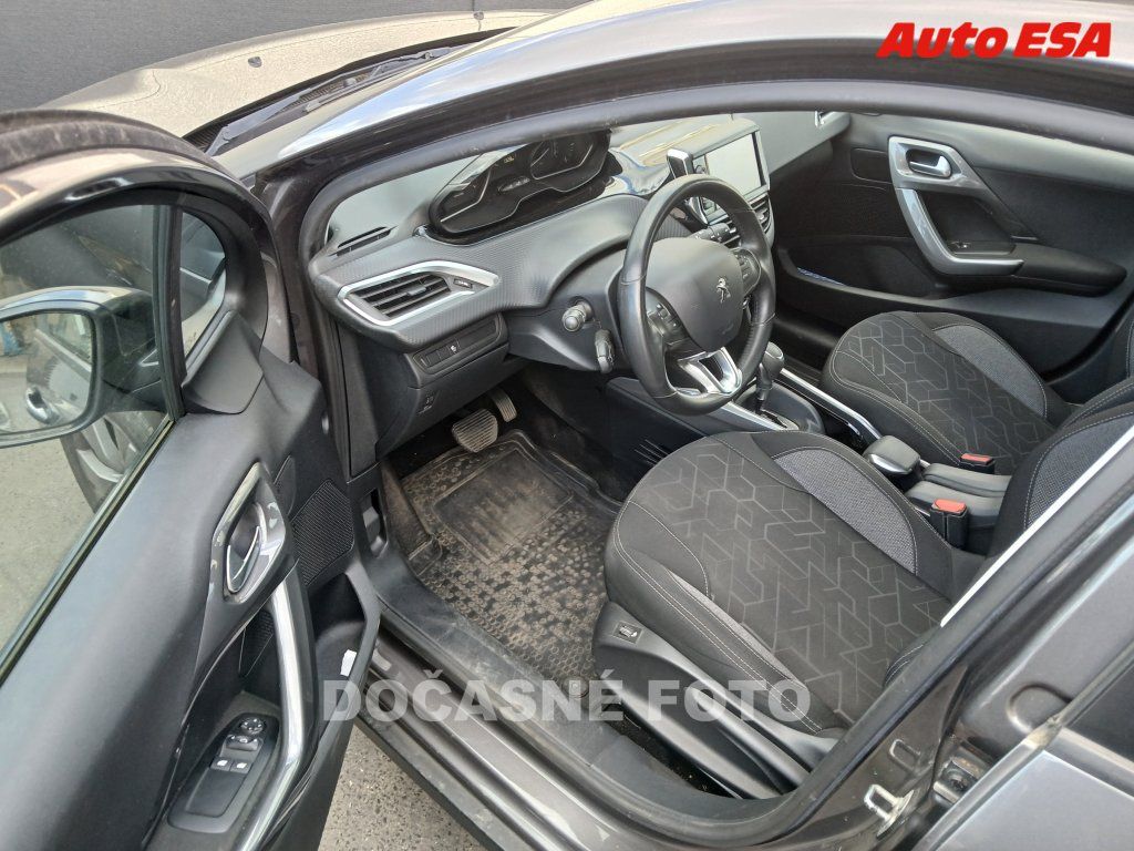 Peugeot 2008, 1.2,ČR,AT,STK1/27 - fotka 3