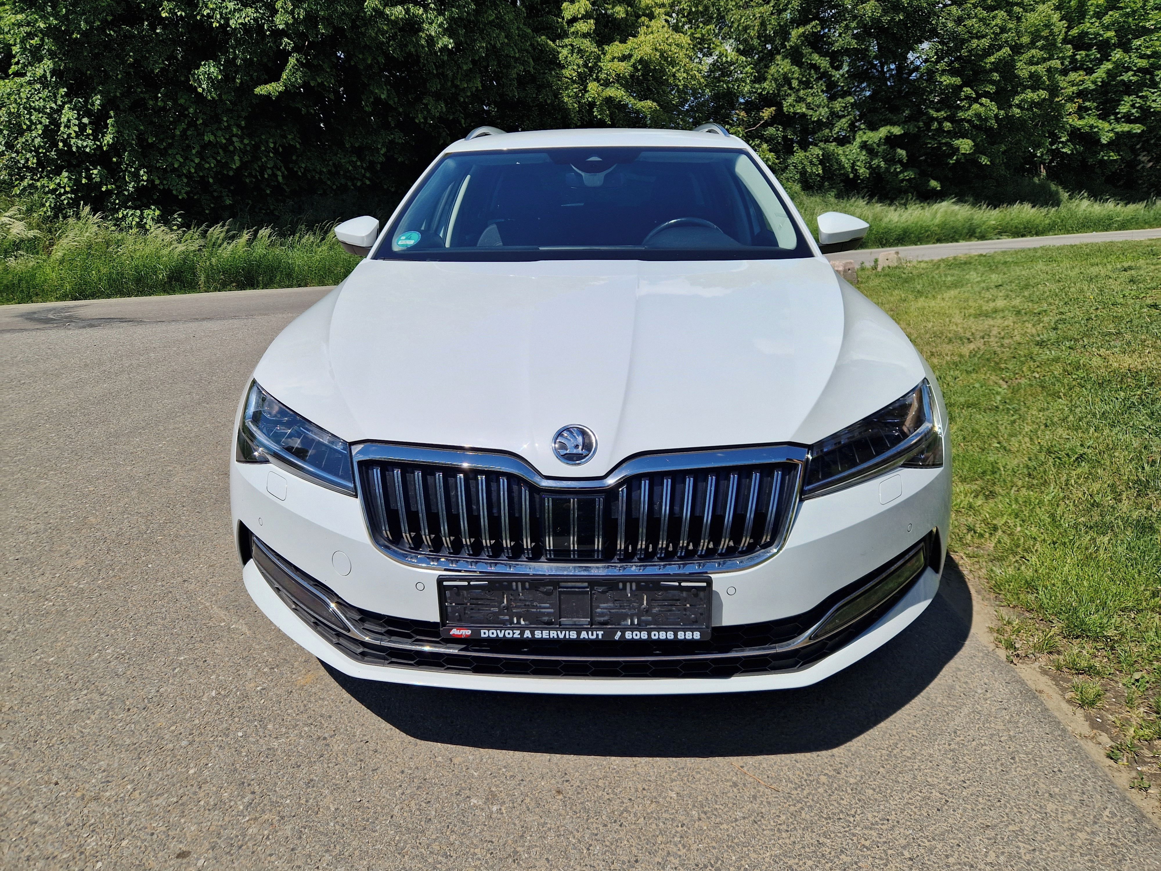 Škoda Superb, 2,0 TDI 110 KW STYLE - fotka 2