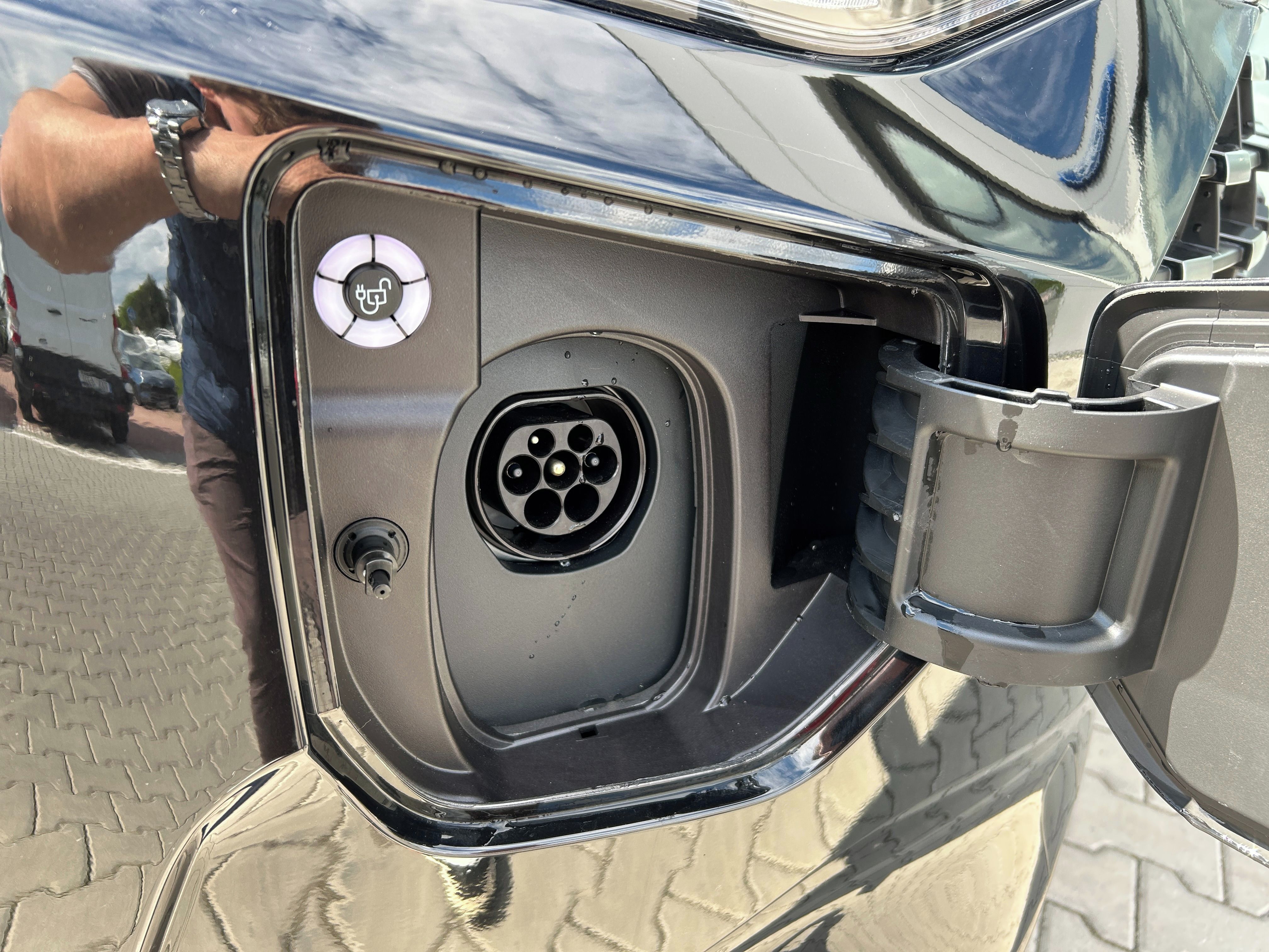 Ford Tourneo Custom, Titanium X L1 2.5 PHEV 171kW - fotka 4