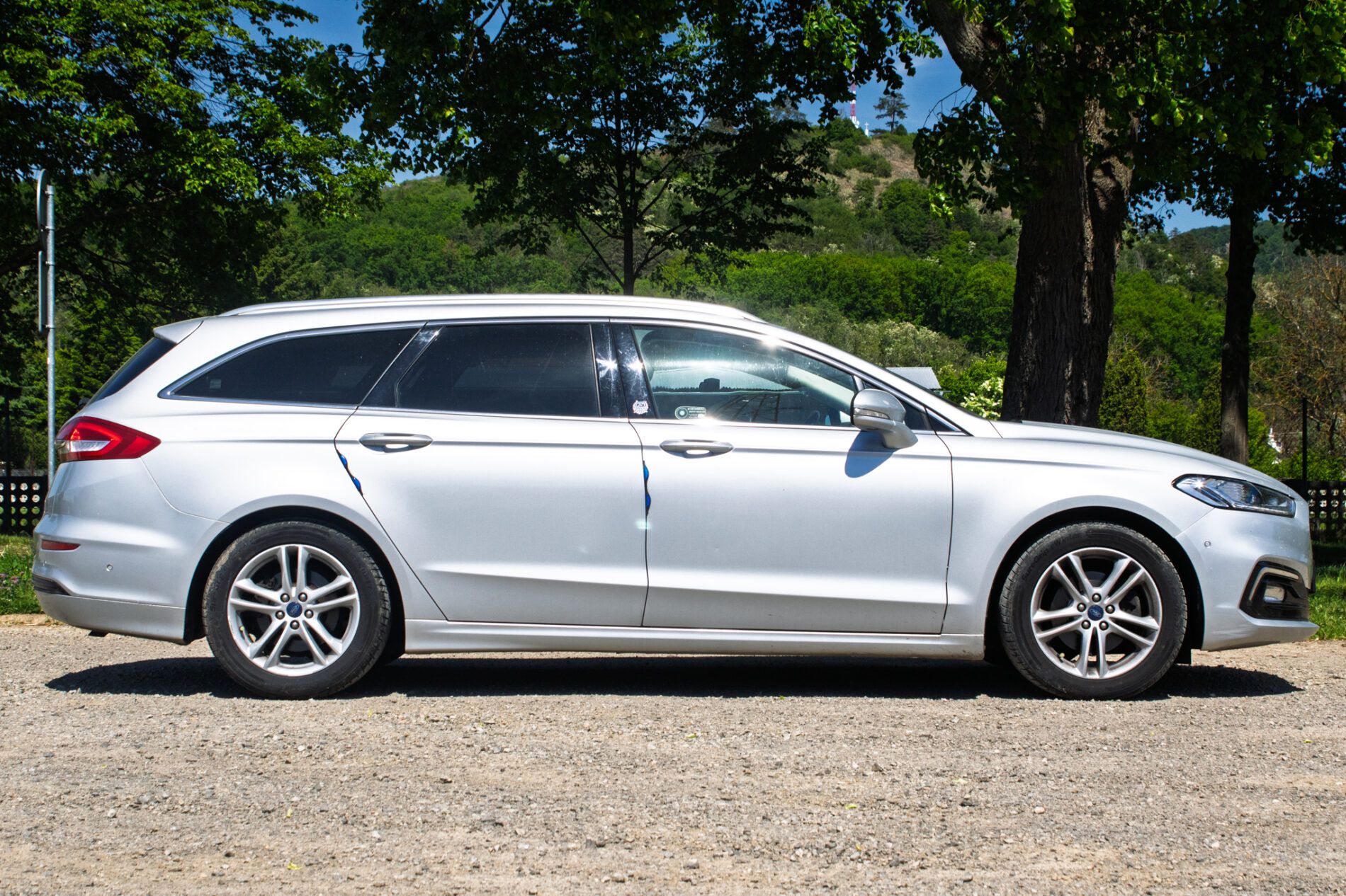 Ford Mondeo - fotka 4