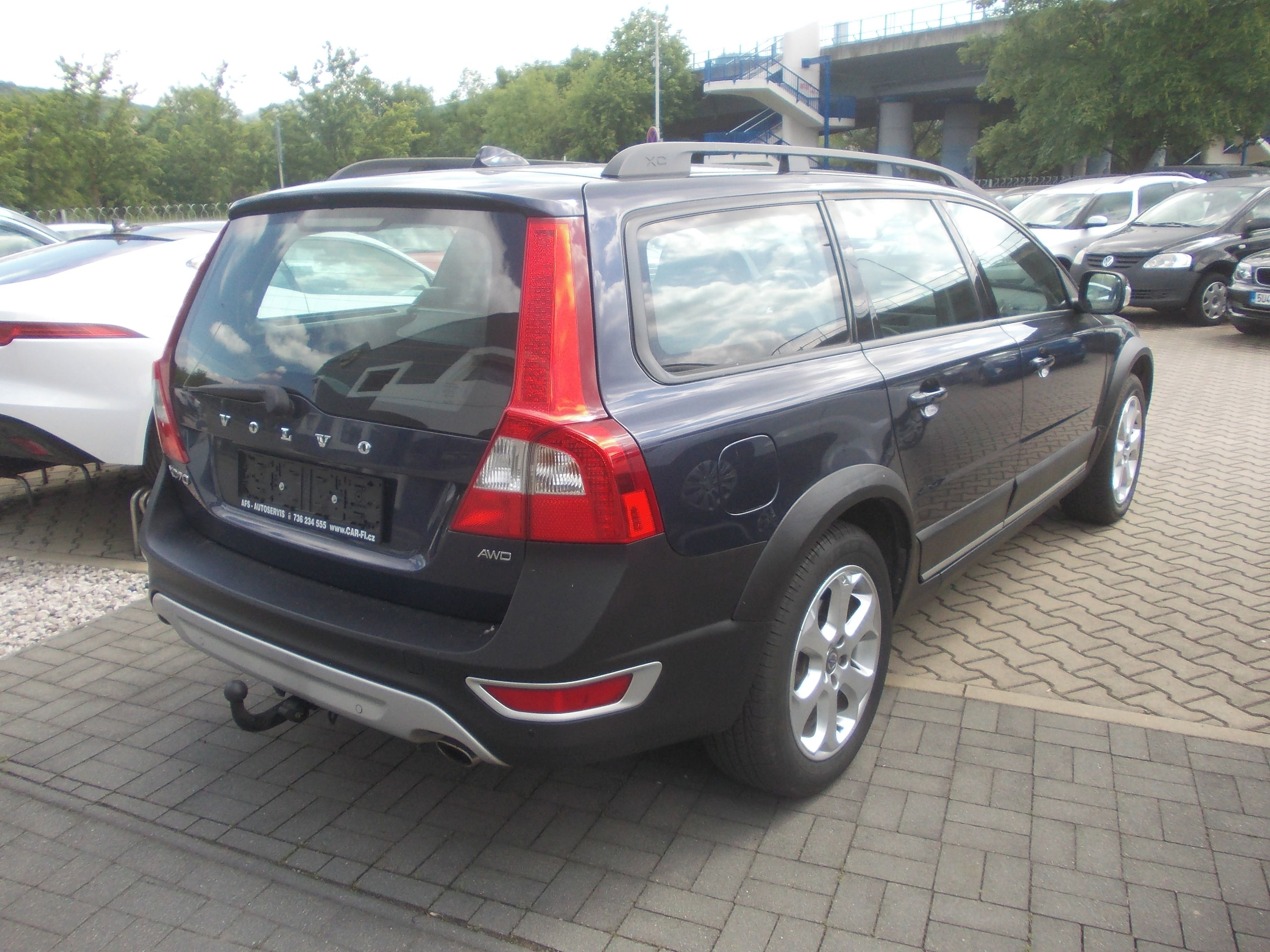 Volvo XC70, 2,4 D5 AWD 151KW NOVÉ ROZVODY - fotka 3
