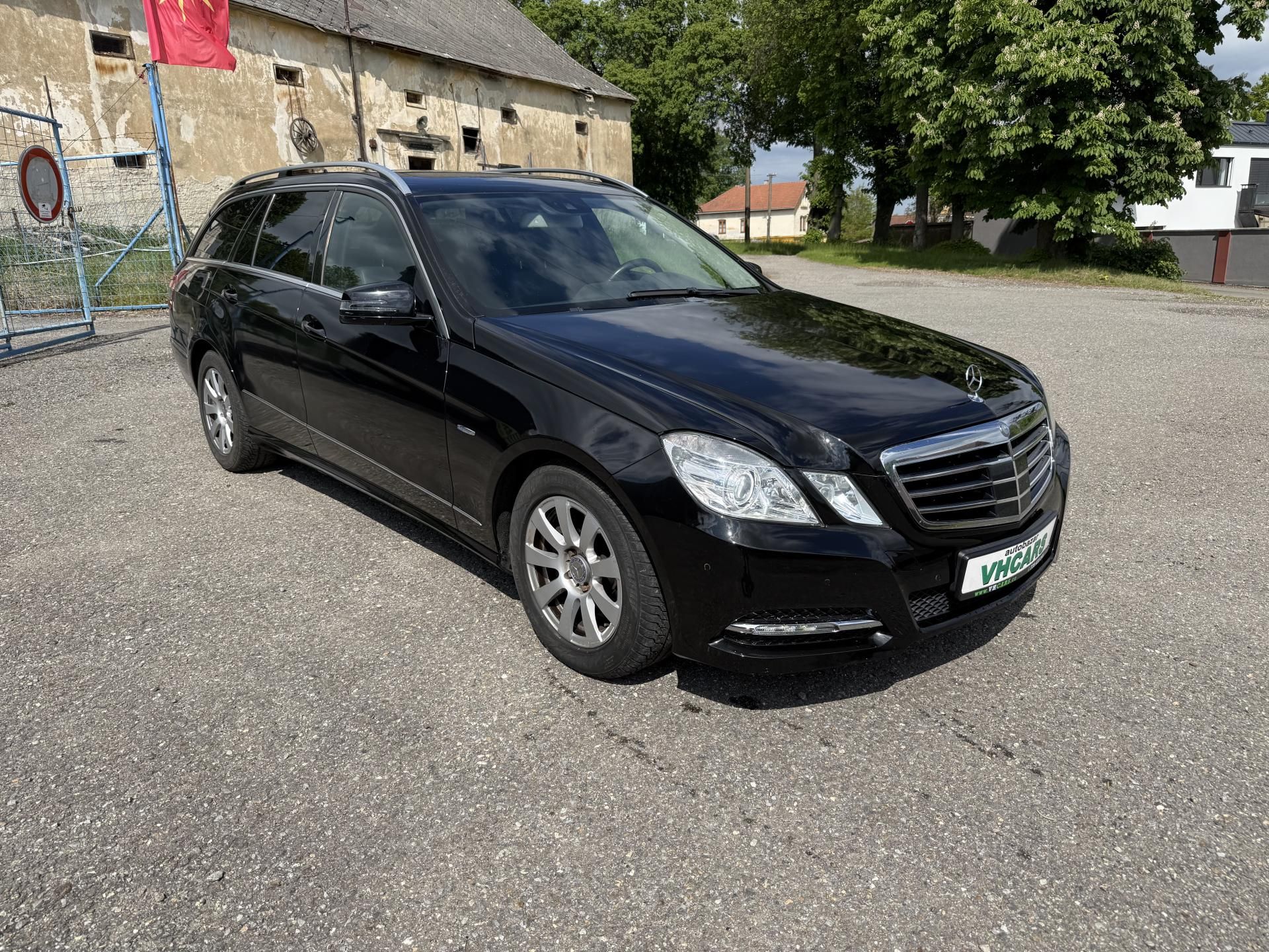 Mercedes-Benz Třídy E, 250 CDI 150kW TAŽNÉ - fotka 3