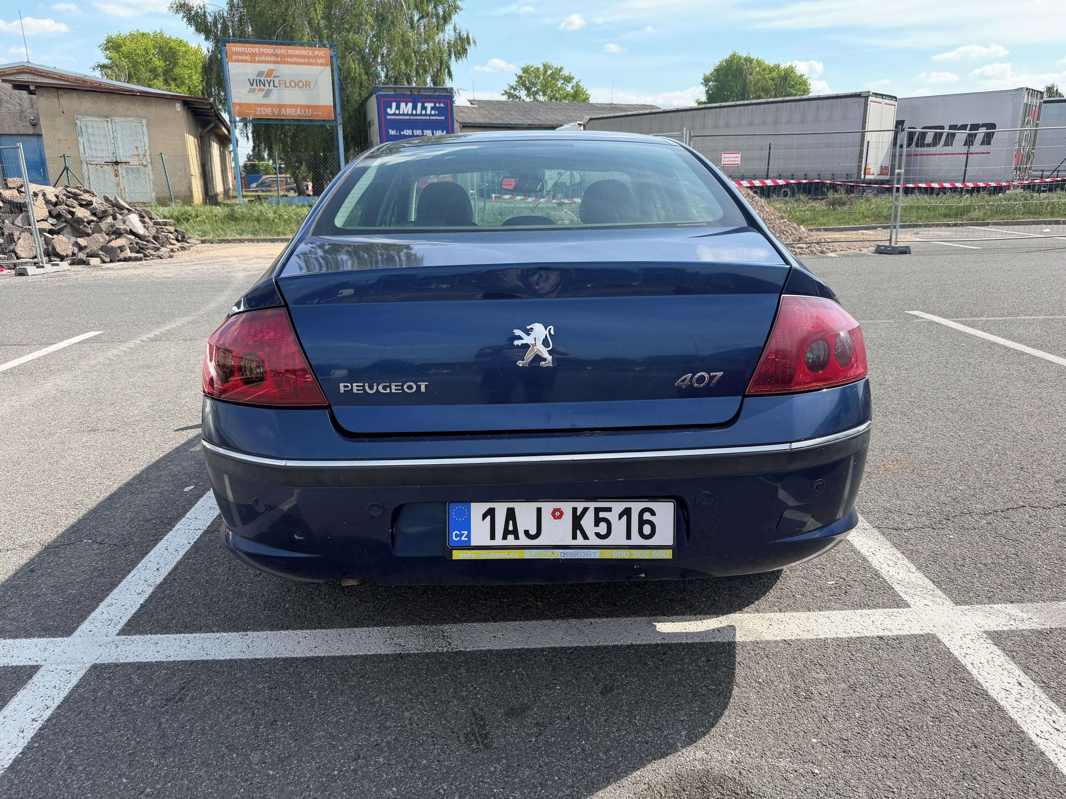 Peugeot 407, 2.2 benzín, 120 kW, STK, kůže - fotka 6