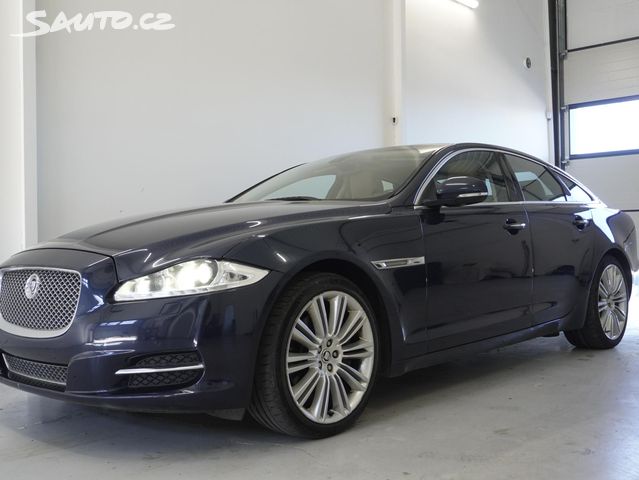 Jaguar XJ