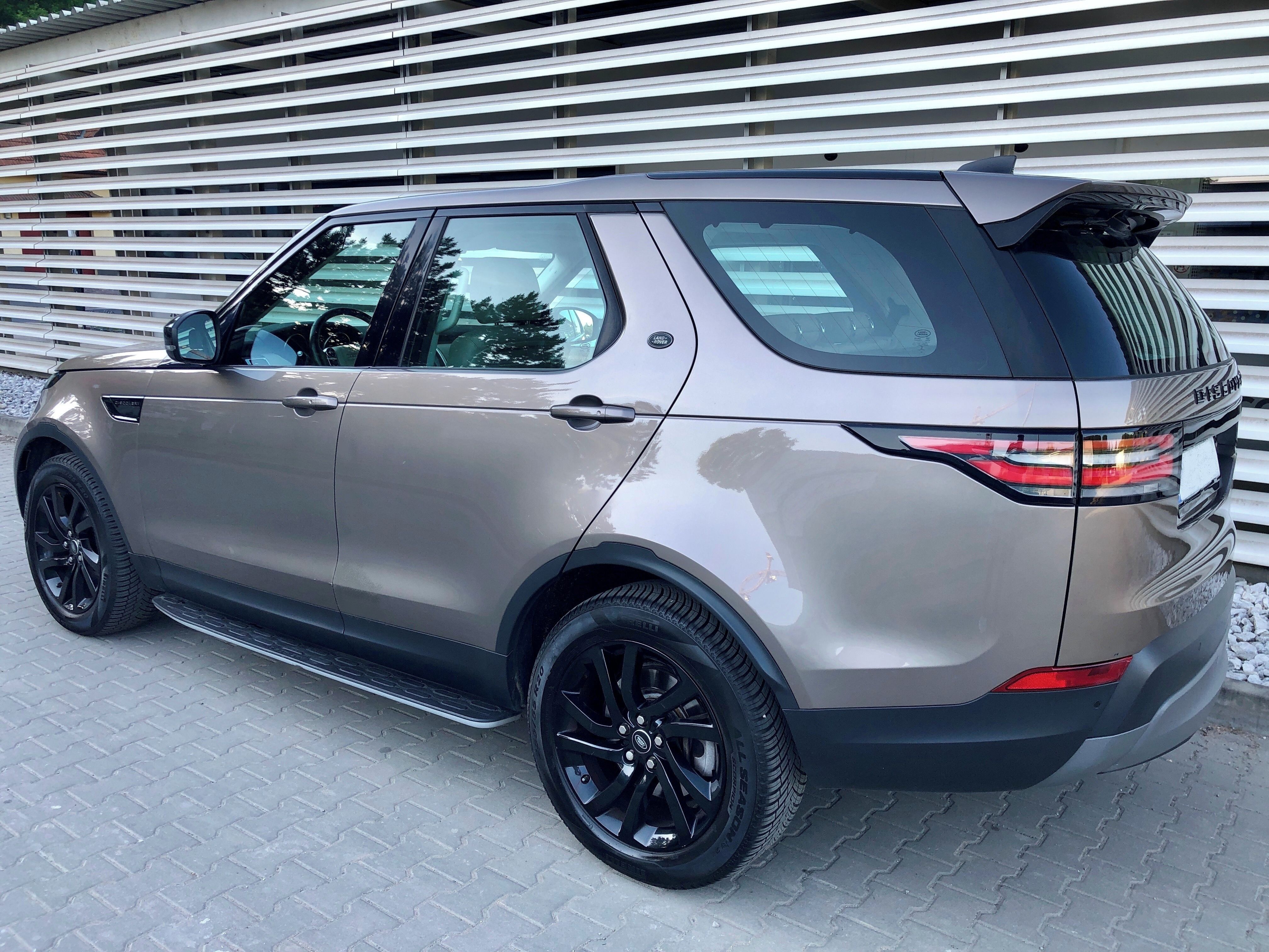 Land Rover Discovery, 2.0 Td4 HSE Luxury - fotka 4