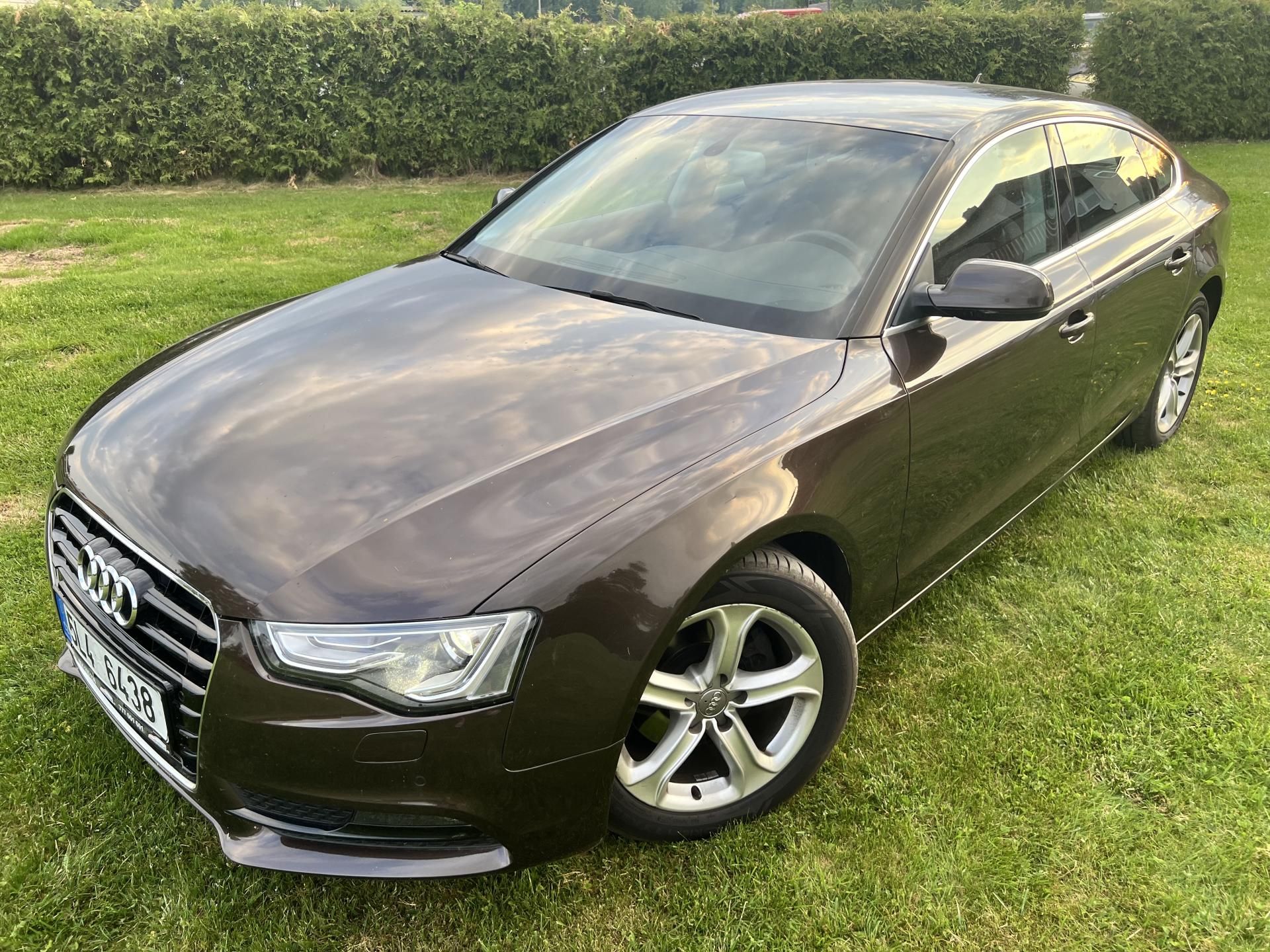 Audi A5, 2.0TDI 100KW,TZ,DIGI,XENONY