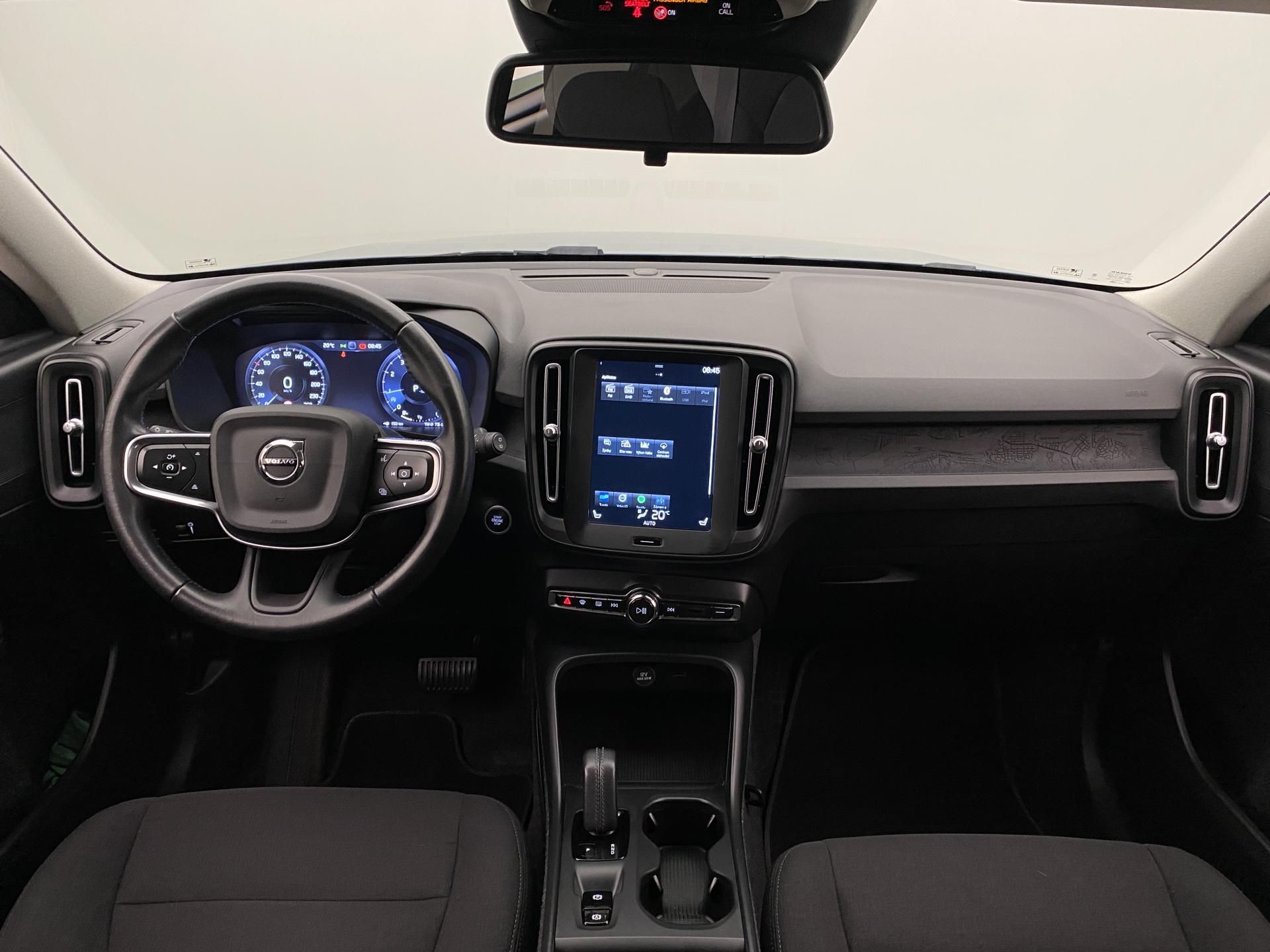 Volvo XC40, T2 KINETIC AUT - fotka 2