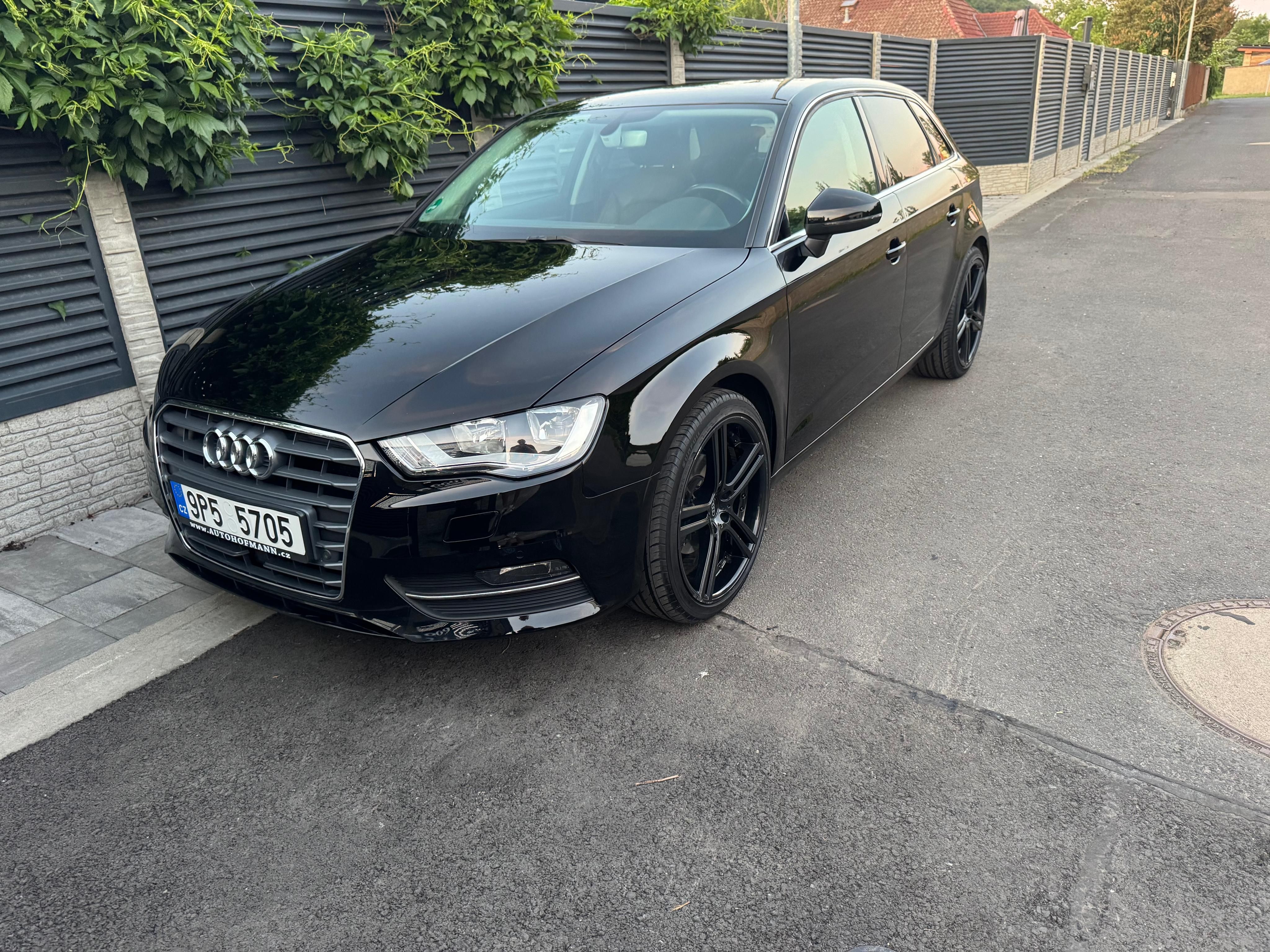 Audi A3, SPORTBACK 1,6TDI 81kW - fotka 3