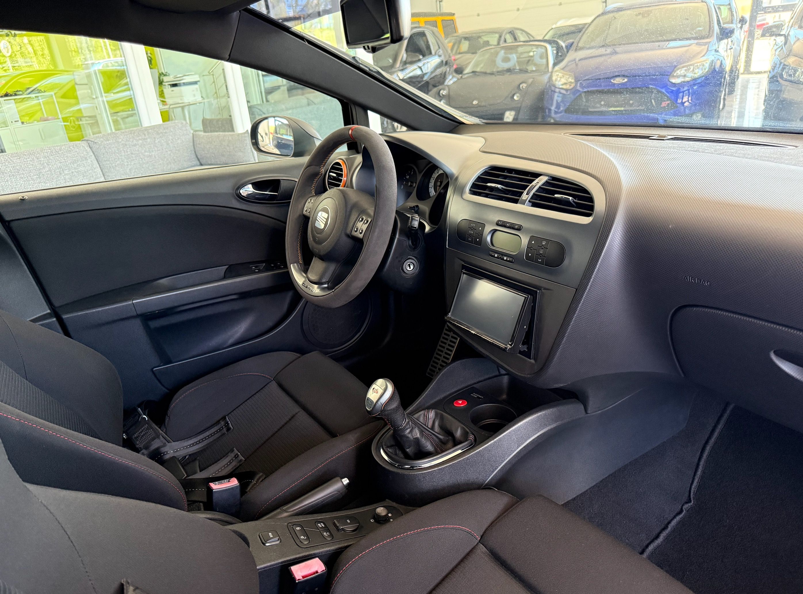 Seat Leon, 2.0 TSI, 300PS, R19, SOUND X - fotka 6