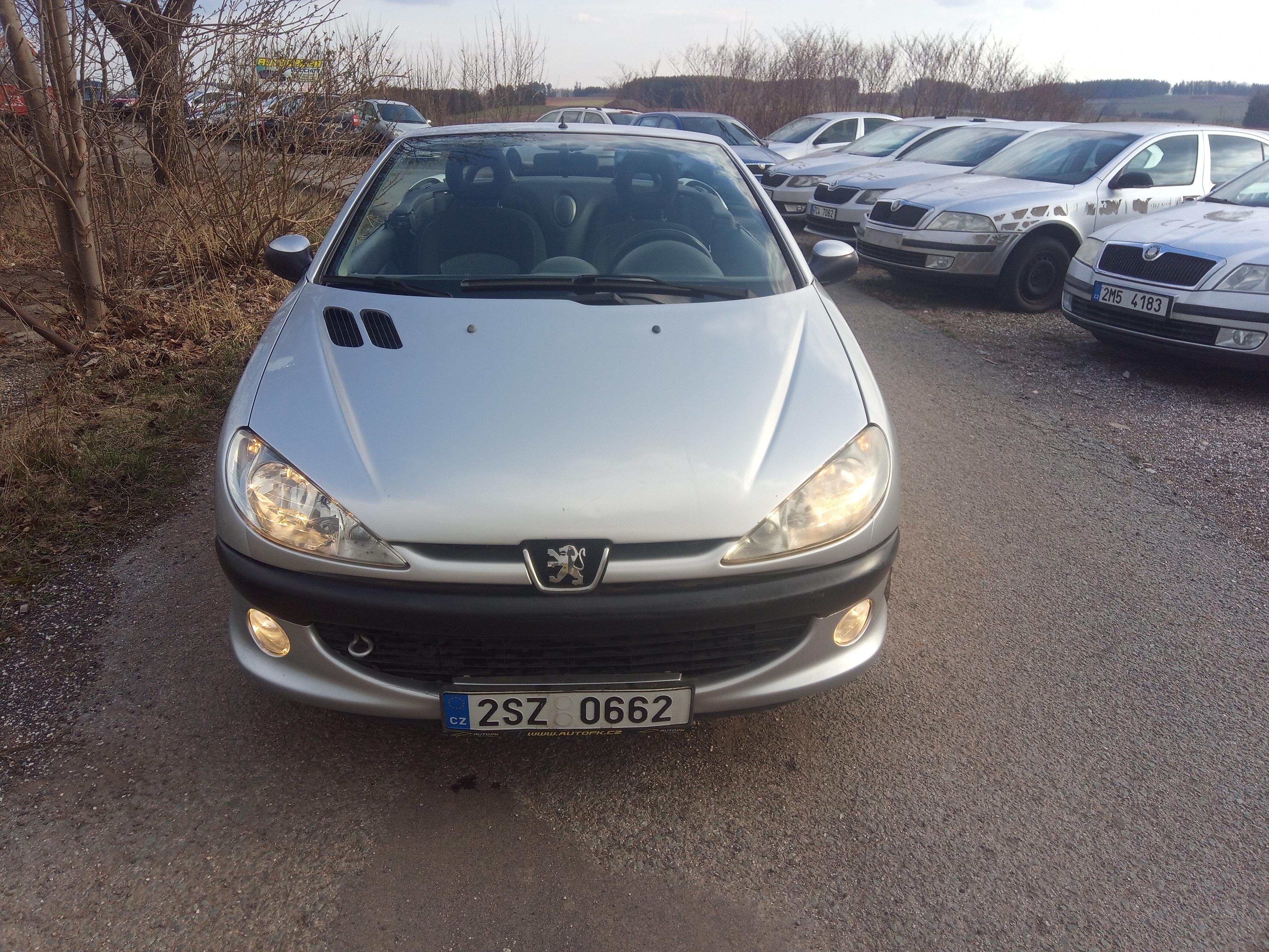 Peugeot 206, 1,6  CABRIO - fotka 2