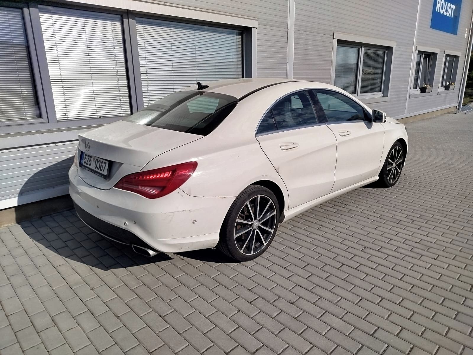Mercedes-Benz CLA, Mercedes CLA nebouraný - fotka 3