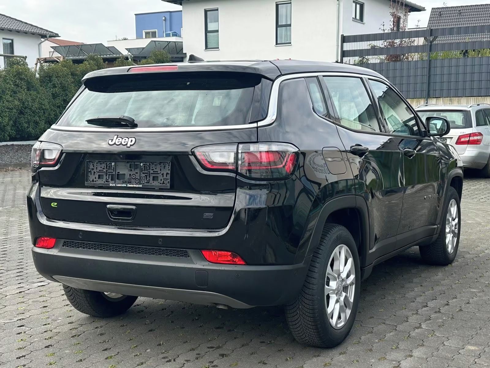 Jeep Compass, 1.5 Altitude*360° kamera*Navi* - fotka 2