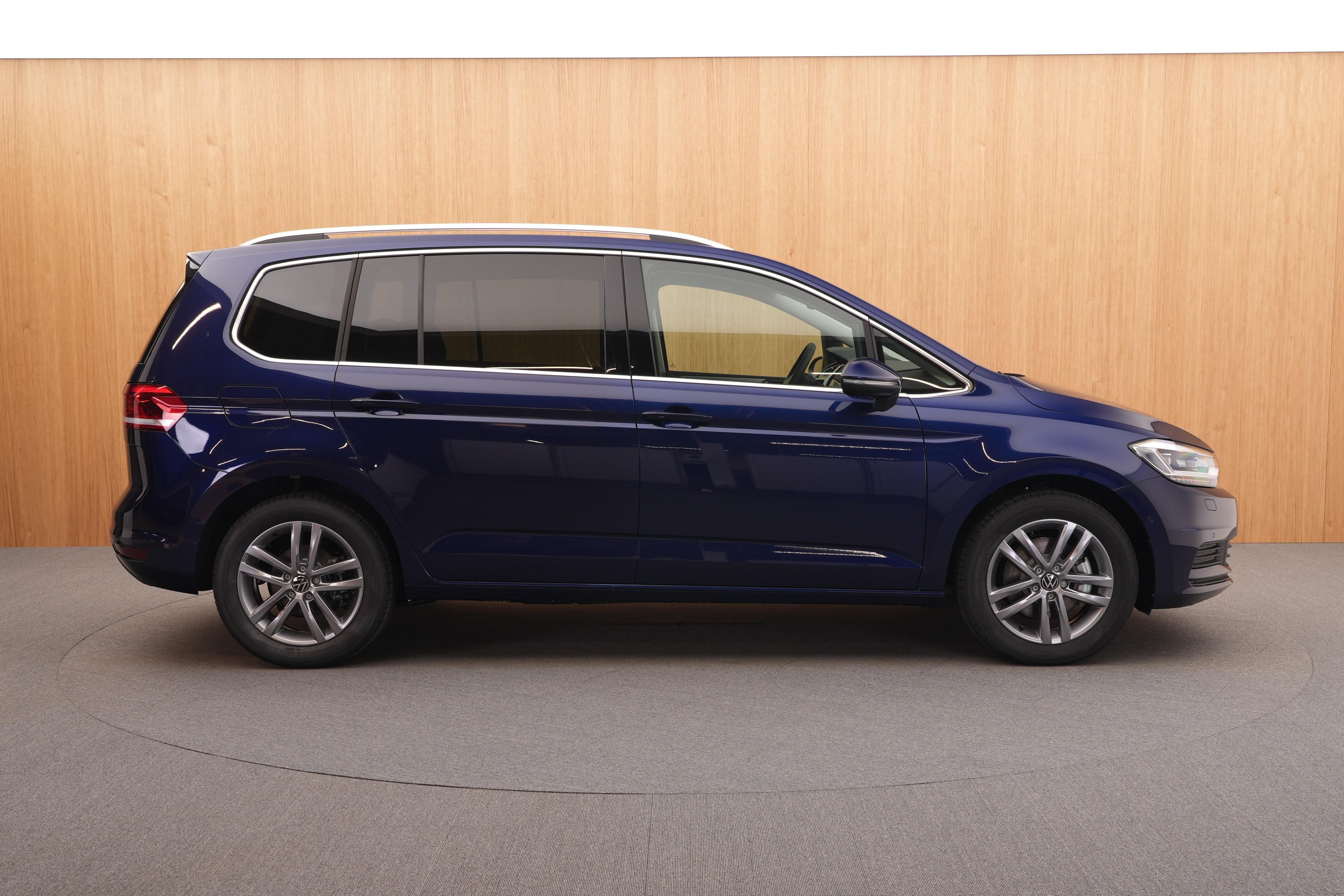 Volkswagen Touran, Love 1.5 TSI DSG - fotka 5