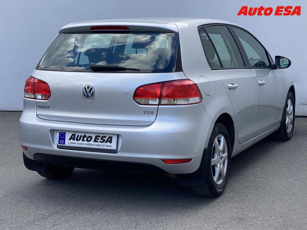 Volkswagen Golf, 1.6 TDi,Trendline - fotka 4