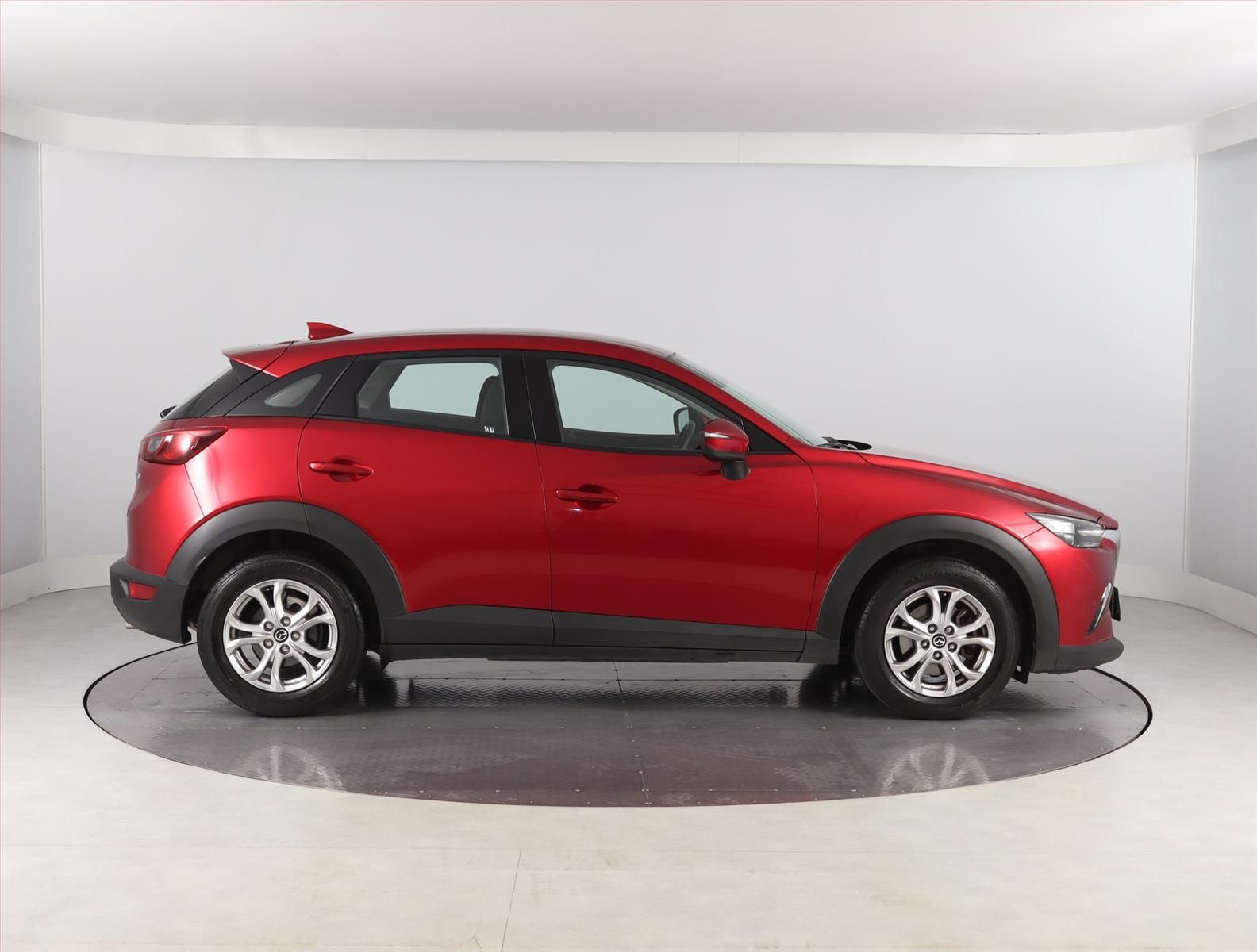 Mazda CX-3, 2.0 Skyactiv-G, ČR,1.maj - fotka 6