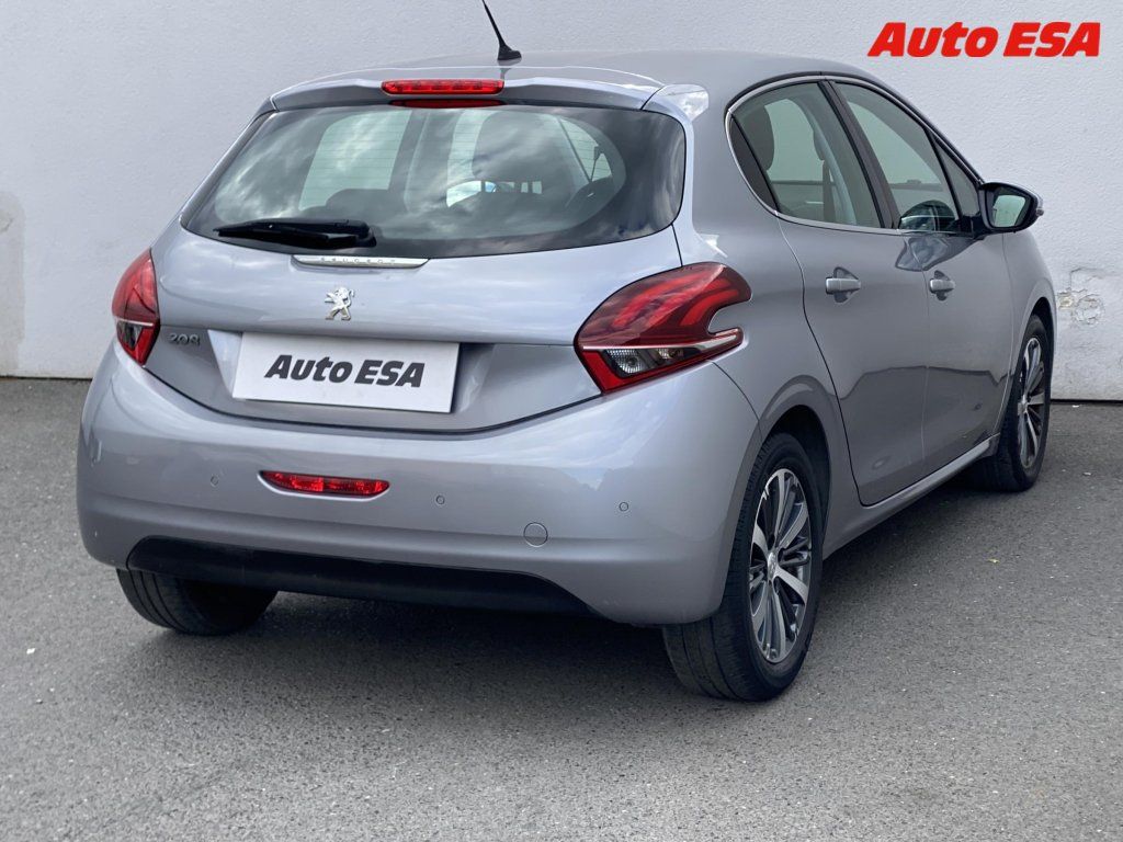 Peugeot 208, 1.2,navi - fotka 4