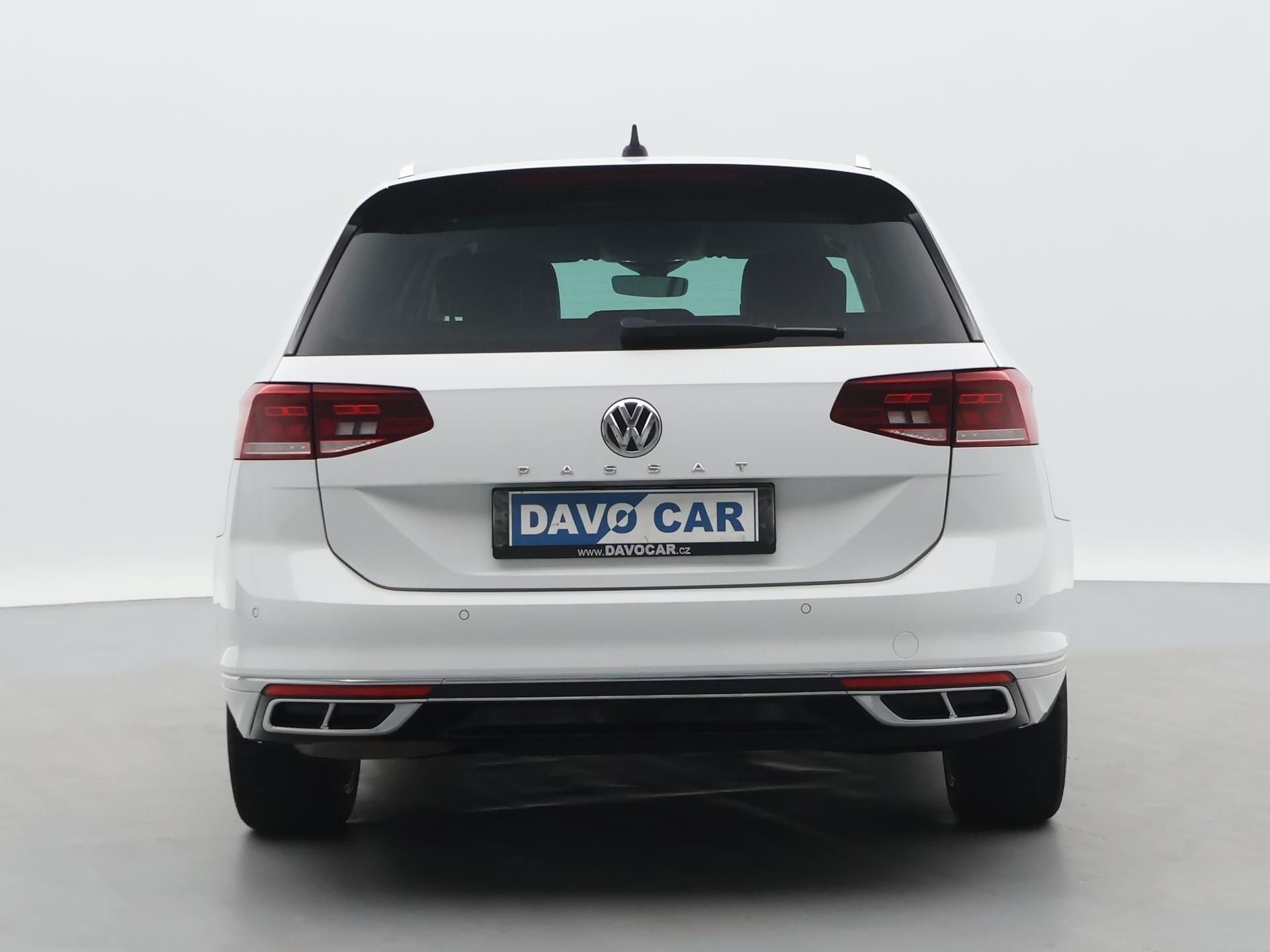 Volkswagen Passat, 2,0 TDI 140 kW R-line CZ DPH - fotka 6