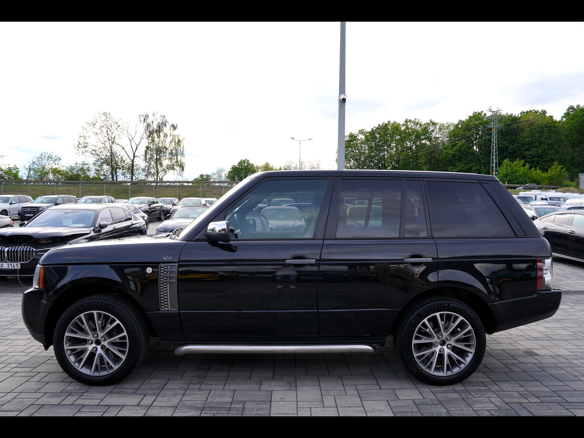 Land Rover Range Rover, 4.4 SDV8 Autobiography/4x4/ČR - fotka 3