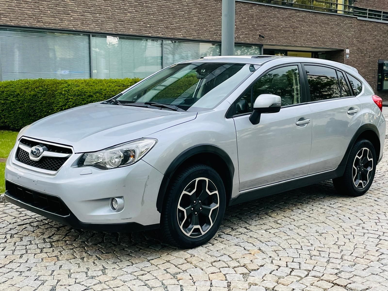Subaru XV, 2.0i 4x4 AUT VÝHŘEV SERVISKA - fotka 4