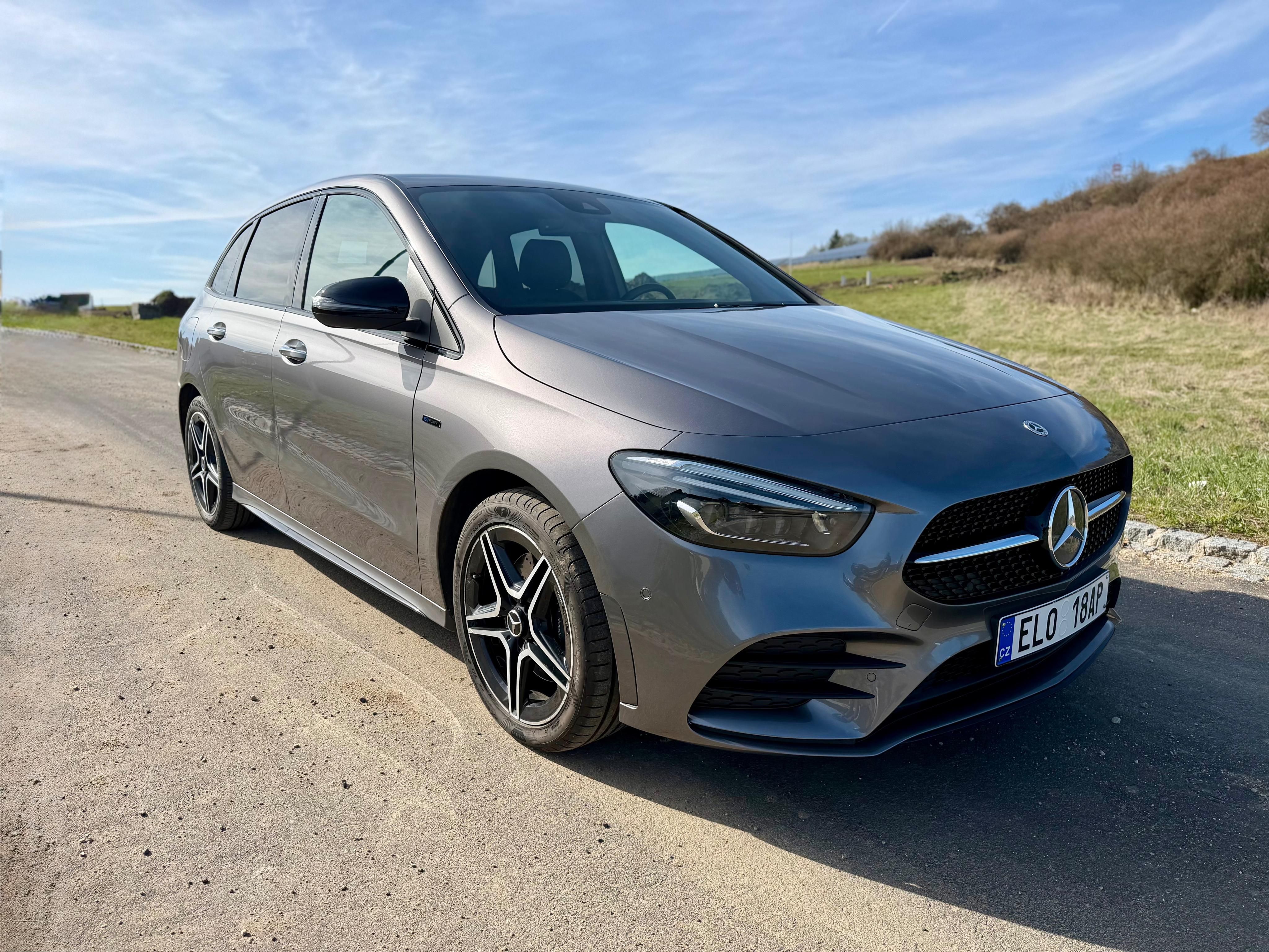 Mercedes-Benz Třídy B, Mercedes-Benz B 250e AMG Line - fotka 4
