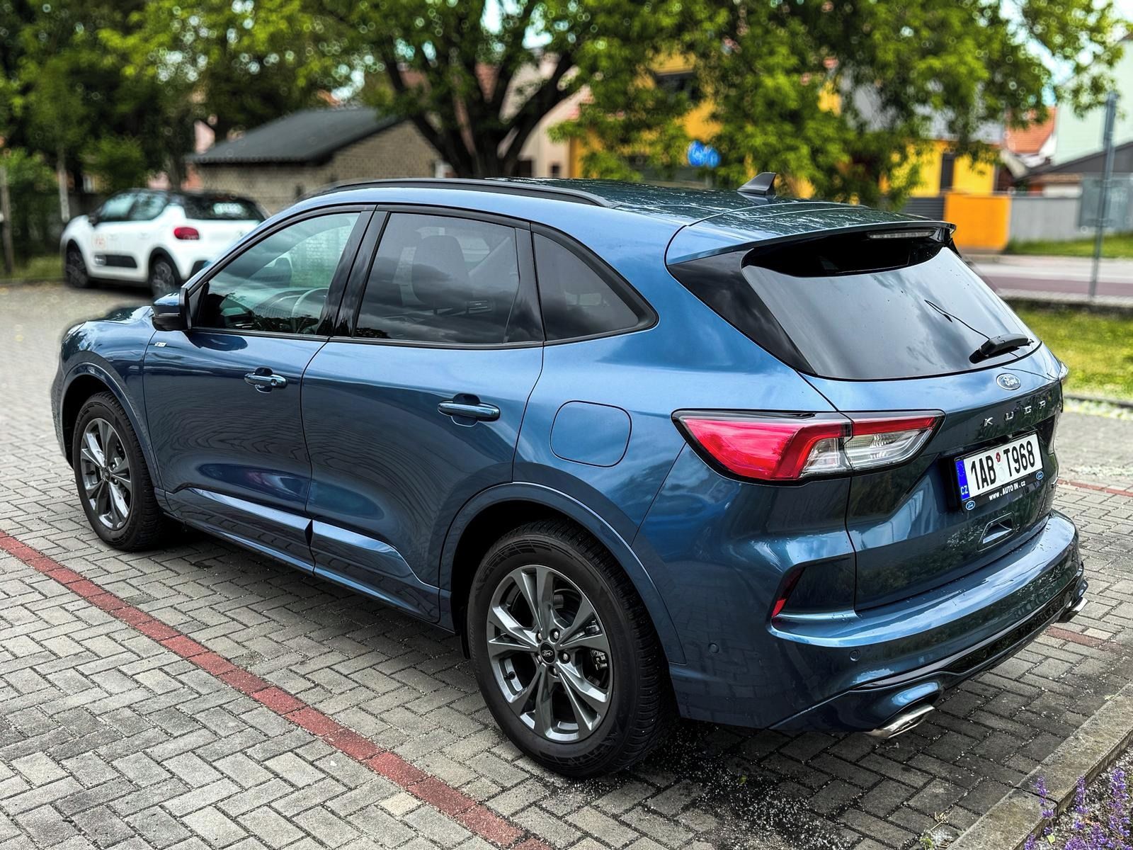 Ford Kuga, 2.5 HEV AWD ST-Line X 140kW - fotka 3
