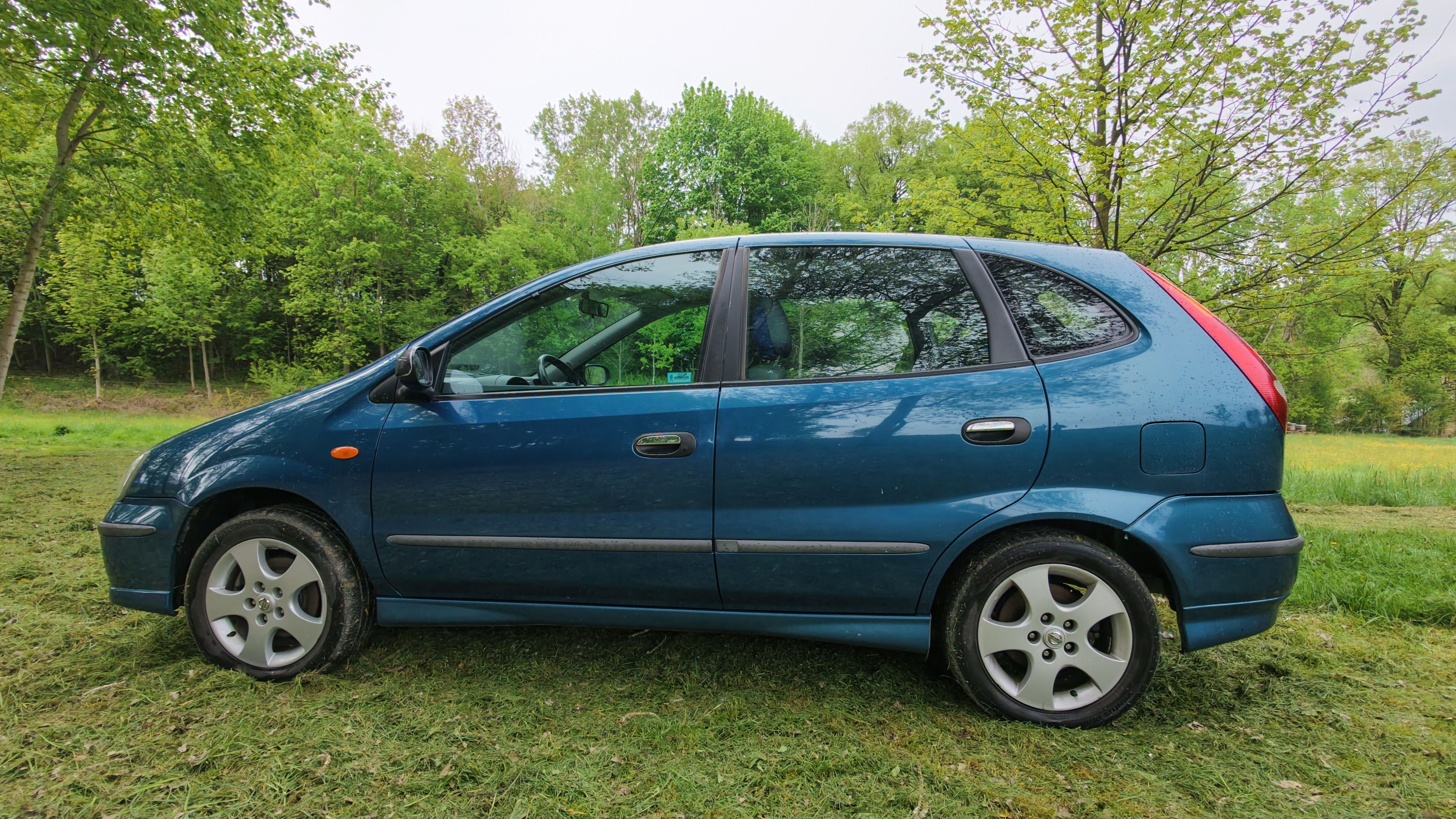 Nissan Almera Tino, 2.2dci 100kw - fotka 6