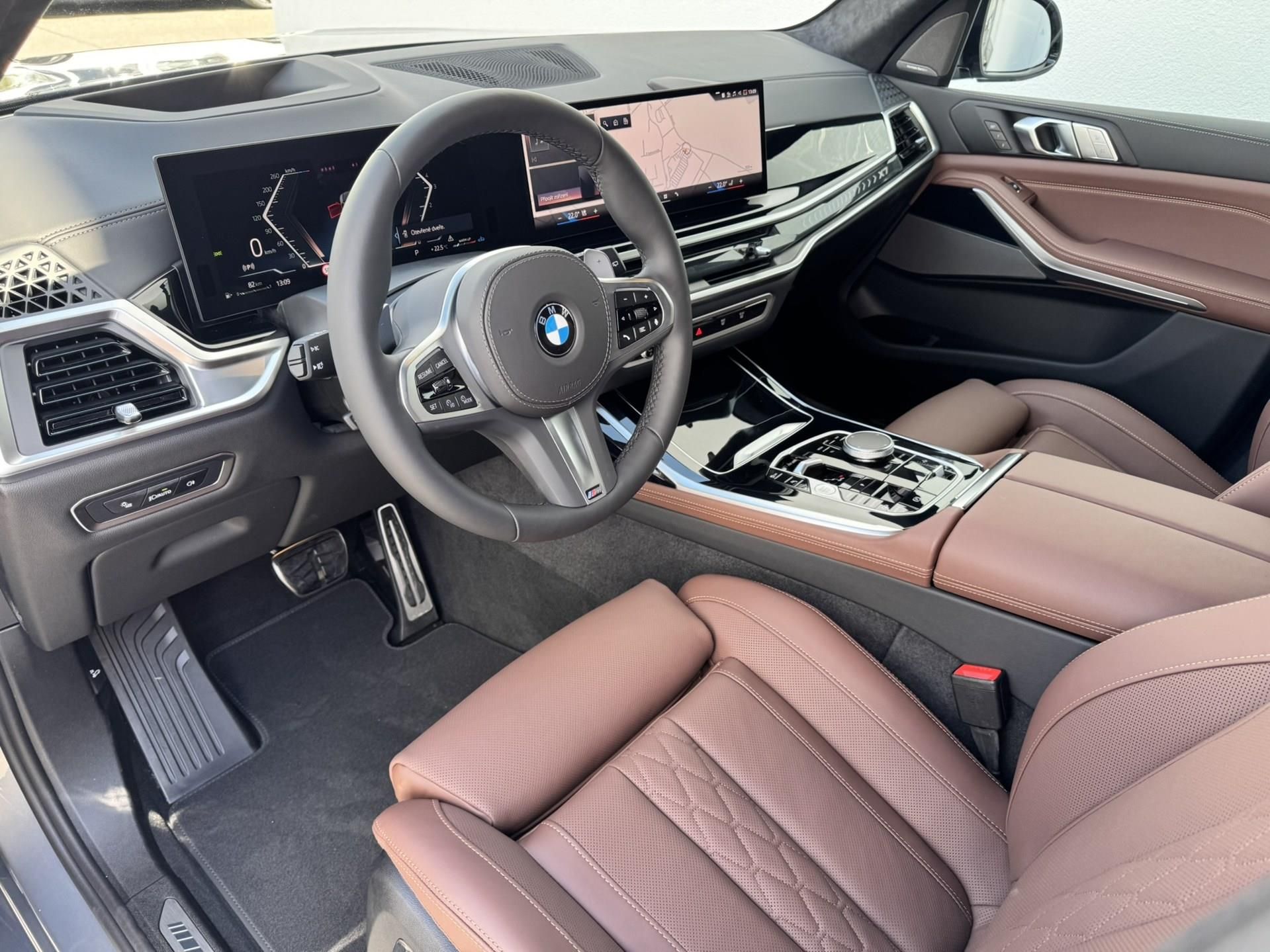 BMW X7, X7 xDrive40d - fotka 6