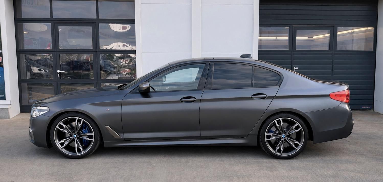 BMW Řada 5, M550i xDrive - fotka 3