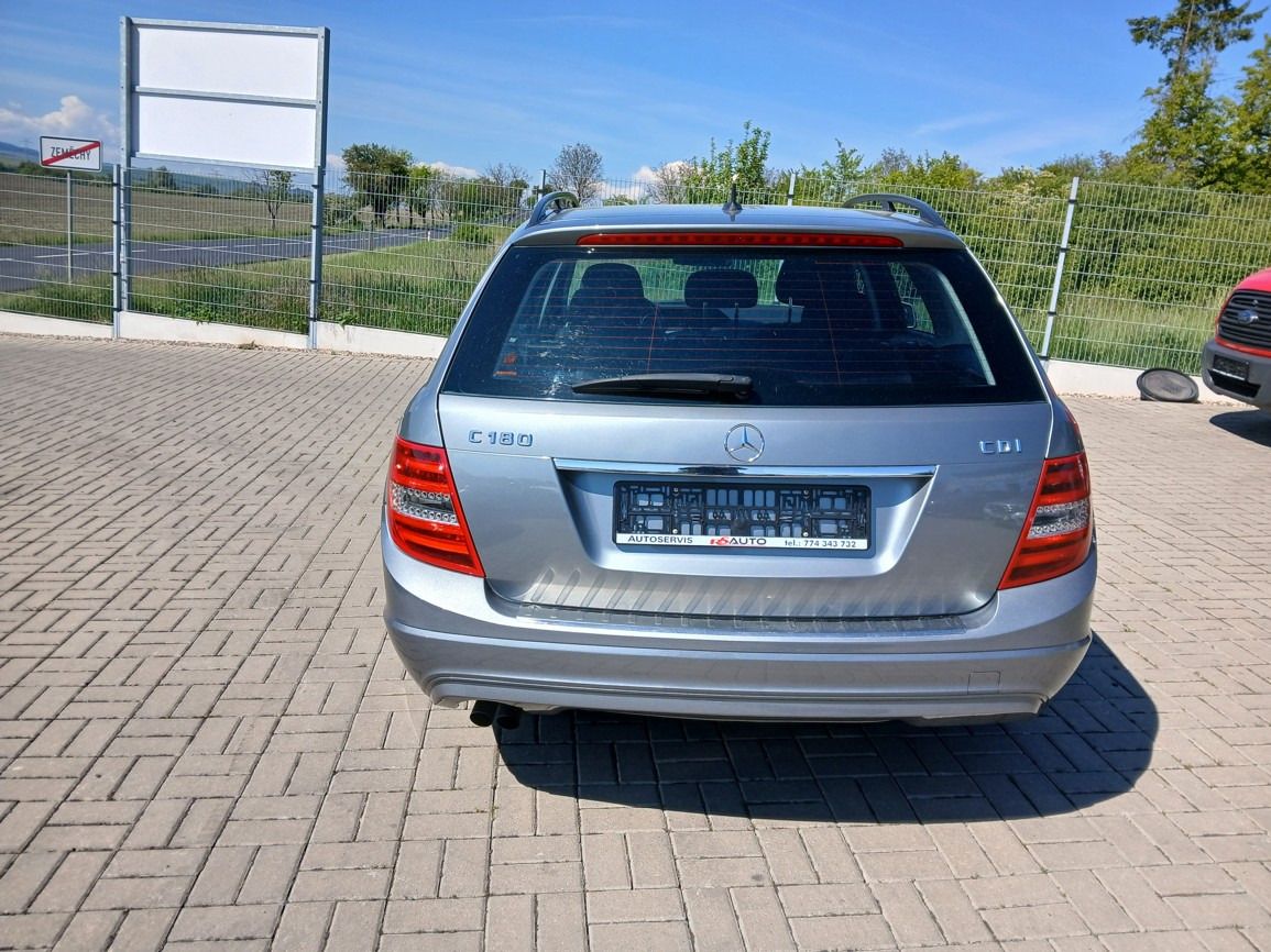 Mercedes-Benz Třídy C, 2,2 CDI Blueeficiency - fotka 4