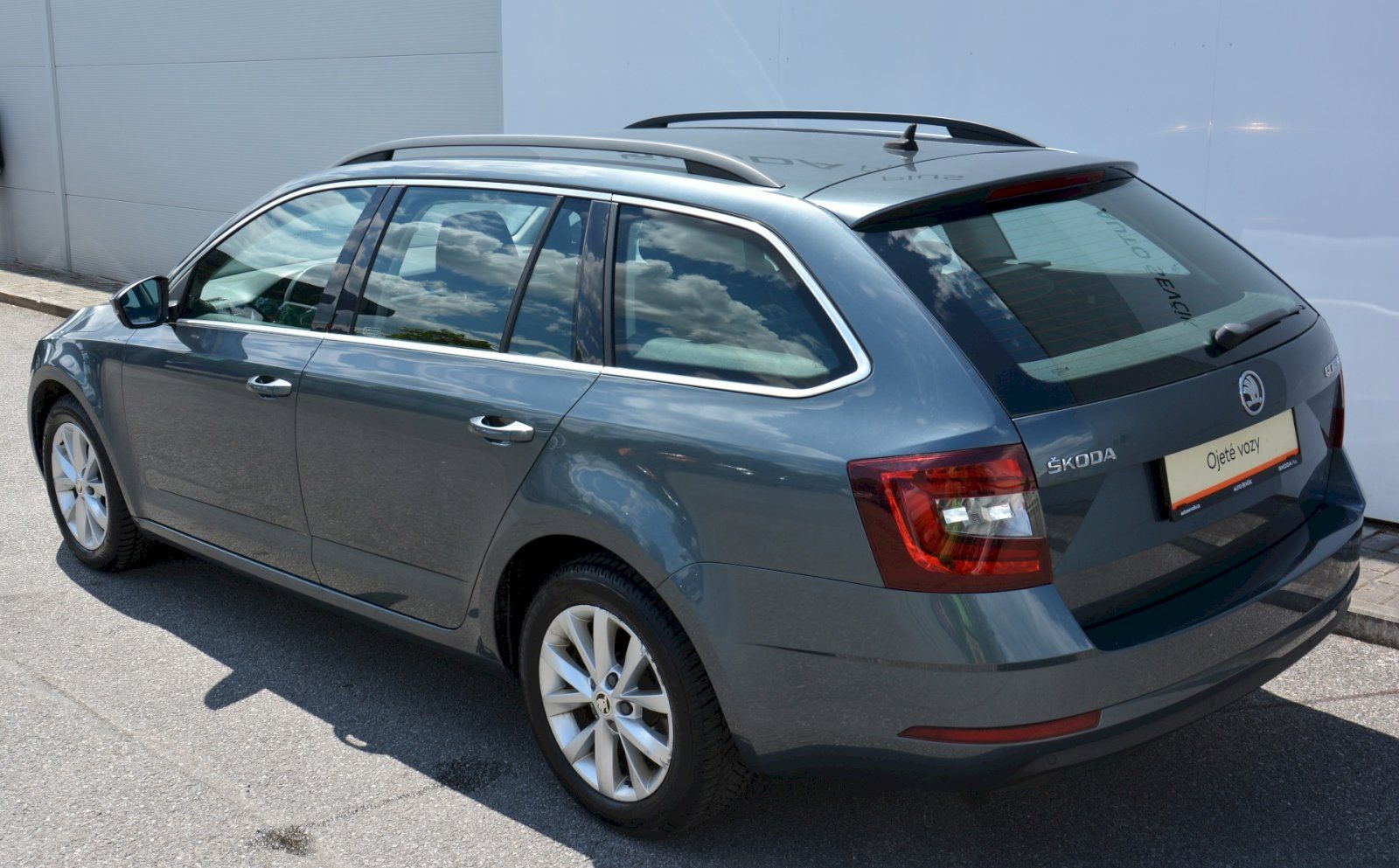Škoda Octavia, Combi 2.0 TDI 110 kW Style NAV - fotka 6