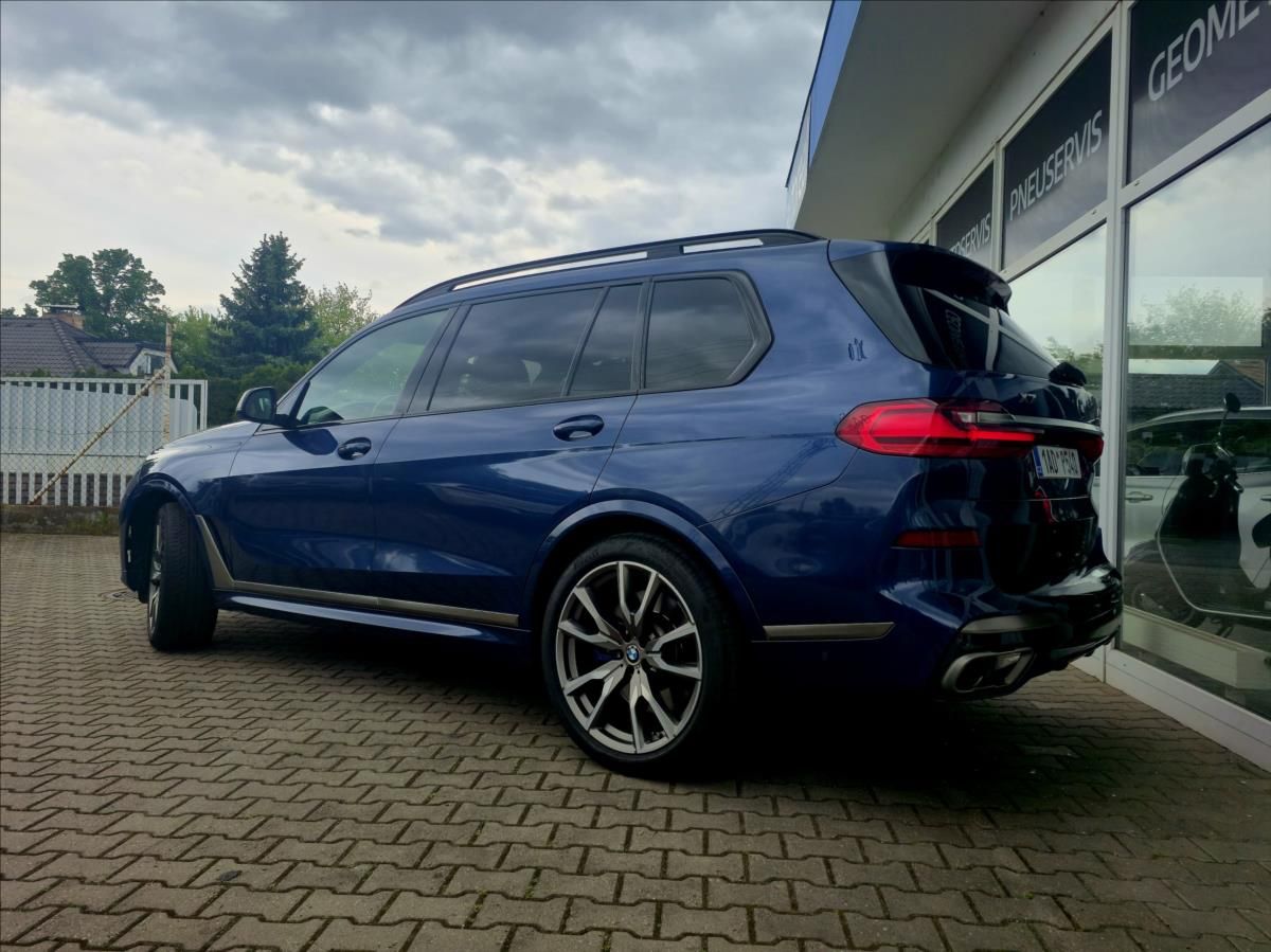BMW X7, 4,4 i 7MÍST TOP KOMPLET VÝBAVA - fotka 3