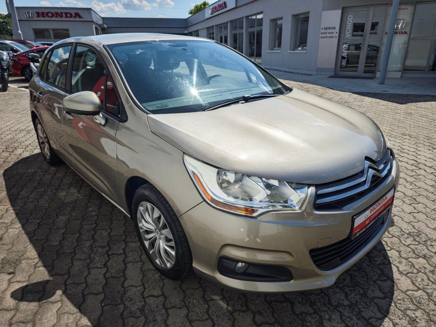 Citroën C4, 1.4 VTi Attraction nové ČR - fotka 2