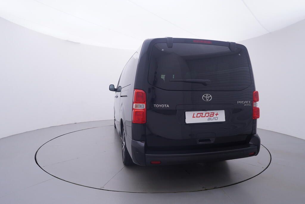 Toyota Proace, VIP 1.5 HDI 130 kW - fotka 4