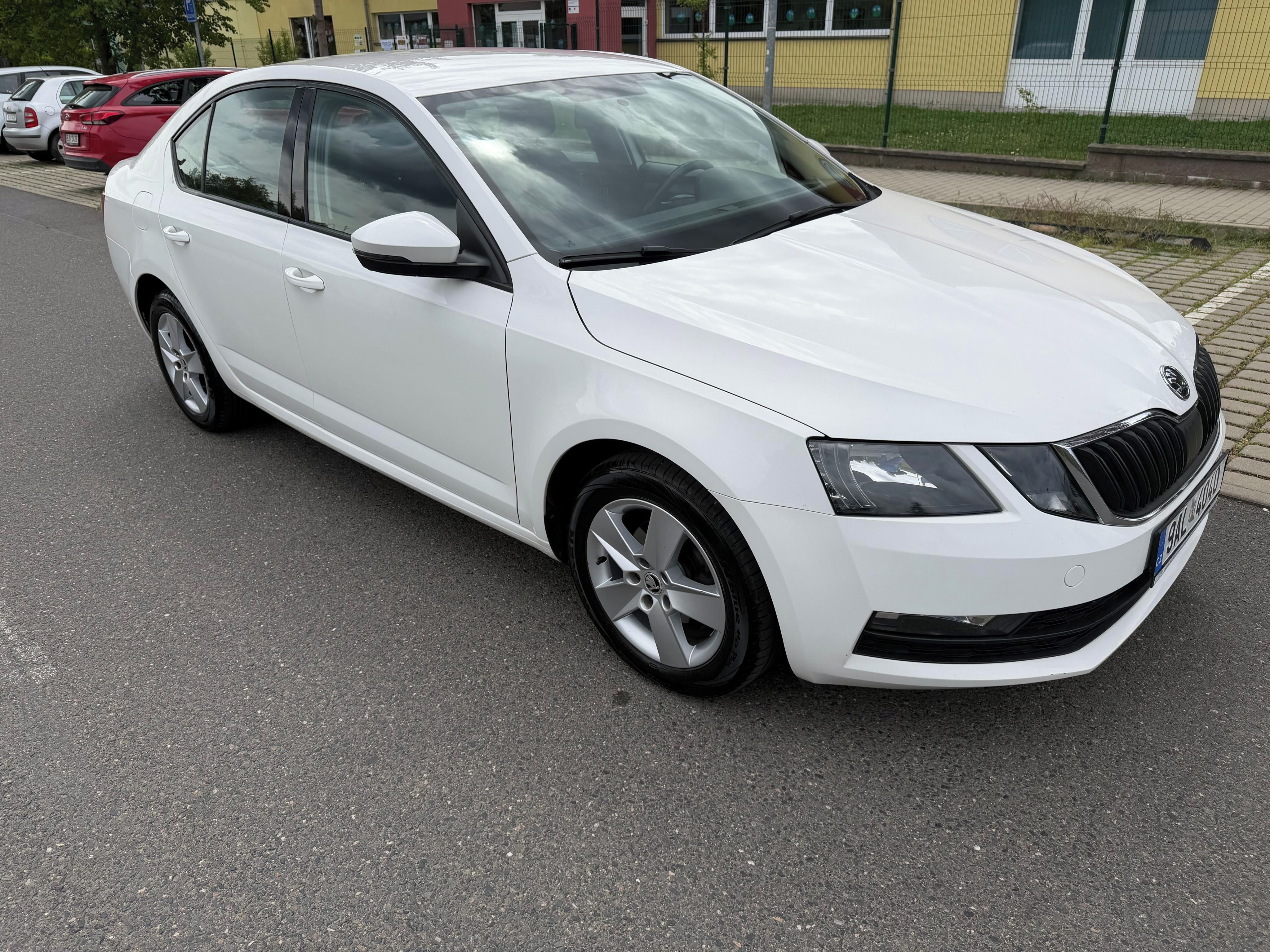 Škoda Octavia, 1.6 TDI, 85 KW, KOUPENO V ČR - fotka 6