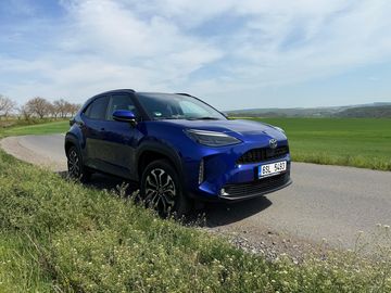TOYOTA Yaris Cross 4x4