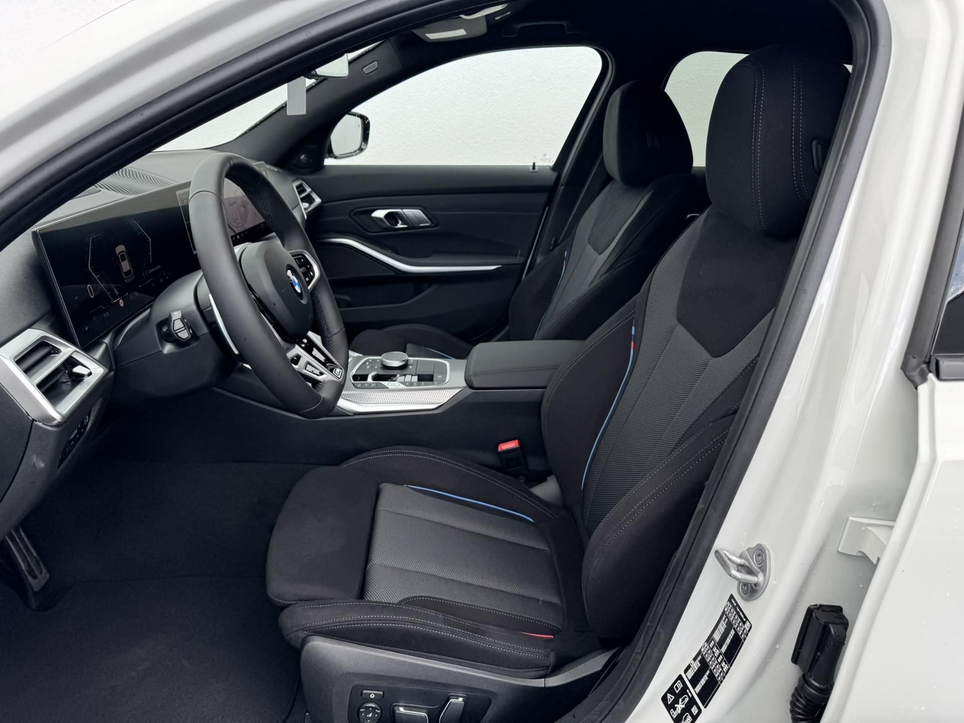 BMW Řada 3, 320d xDrive Touring - fotka 6