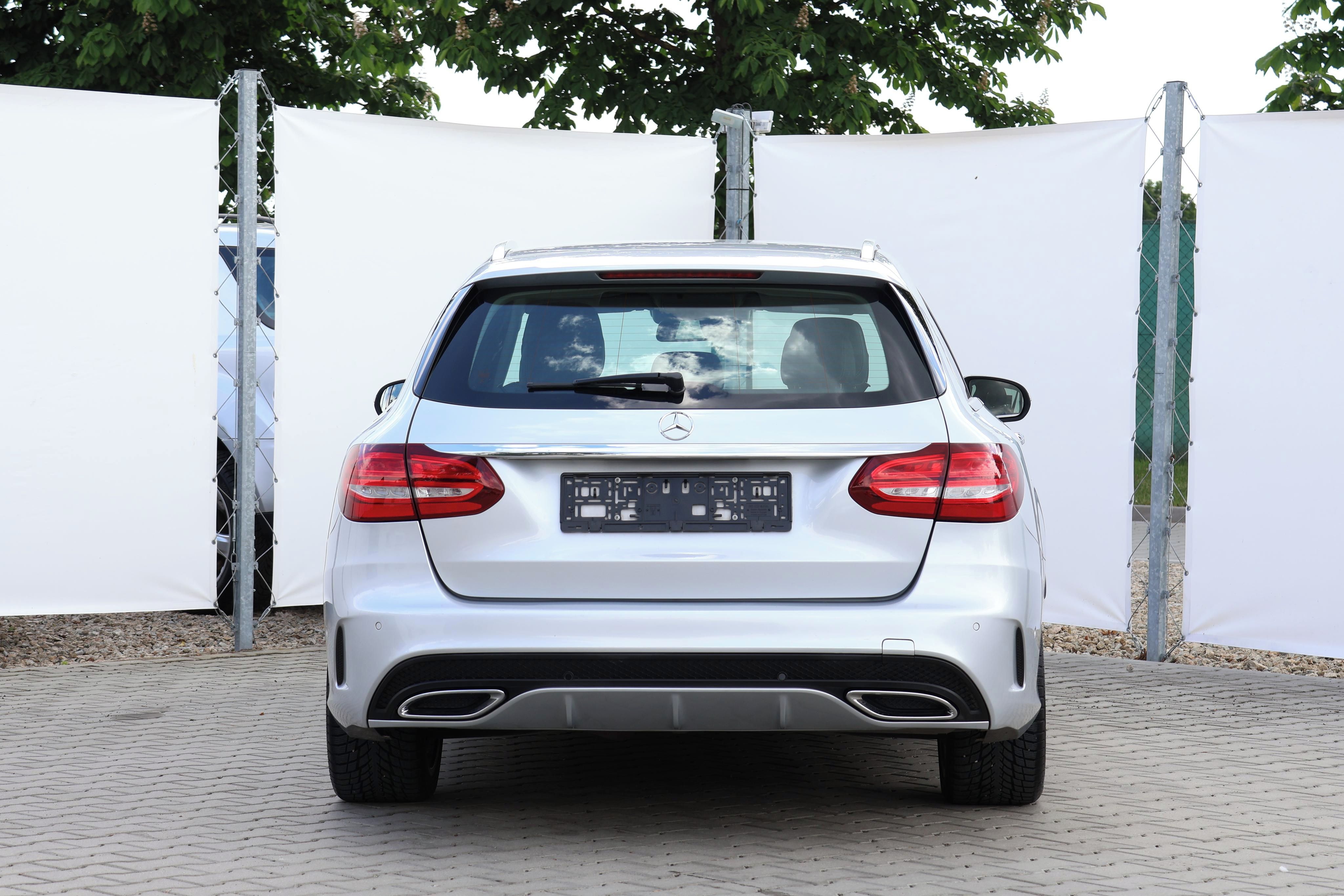 Mercedes-Benz Třídy C, 250CDI AMG 4MATIC KEYLESS - fotka 5