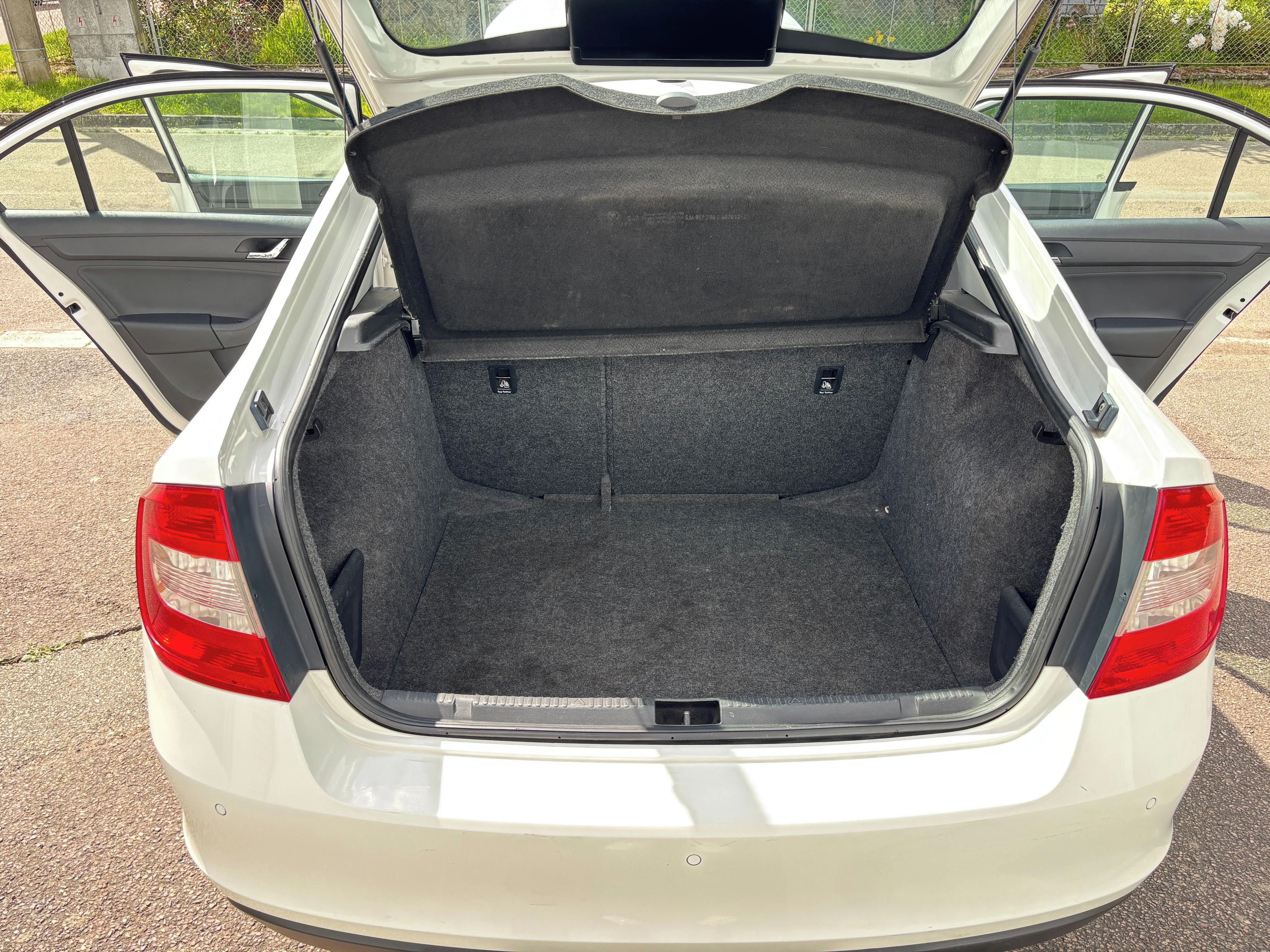 Škoda Rapid, Škoda Rapid 1.6 TDI 77 kW - fotka 6