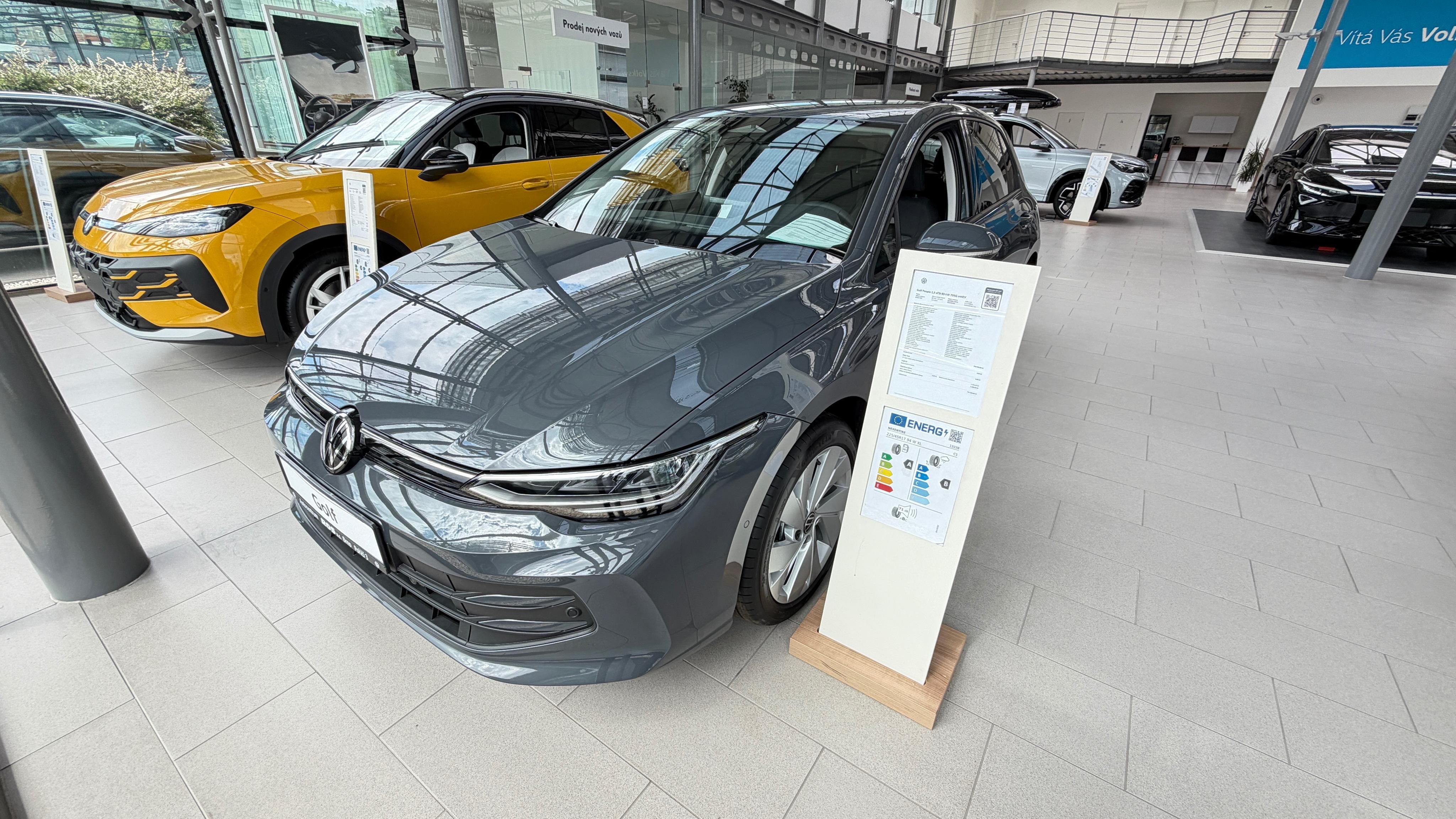 Volkswagen Golf, People 1.5 eTSI 7DSG