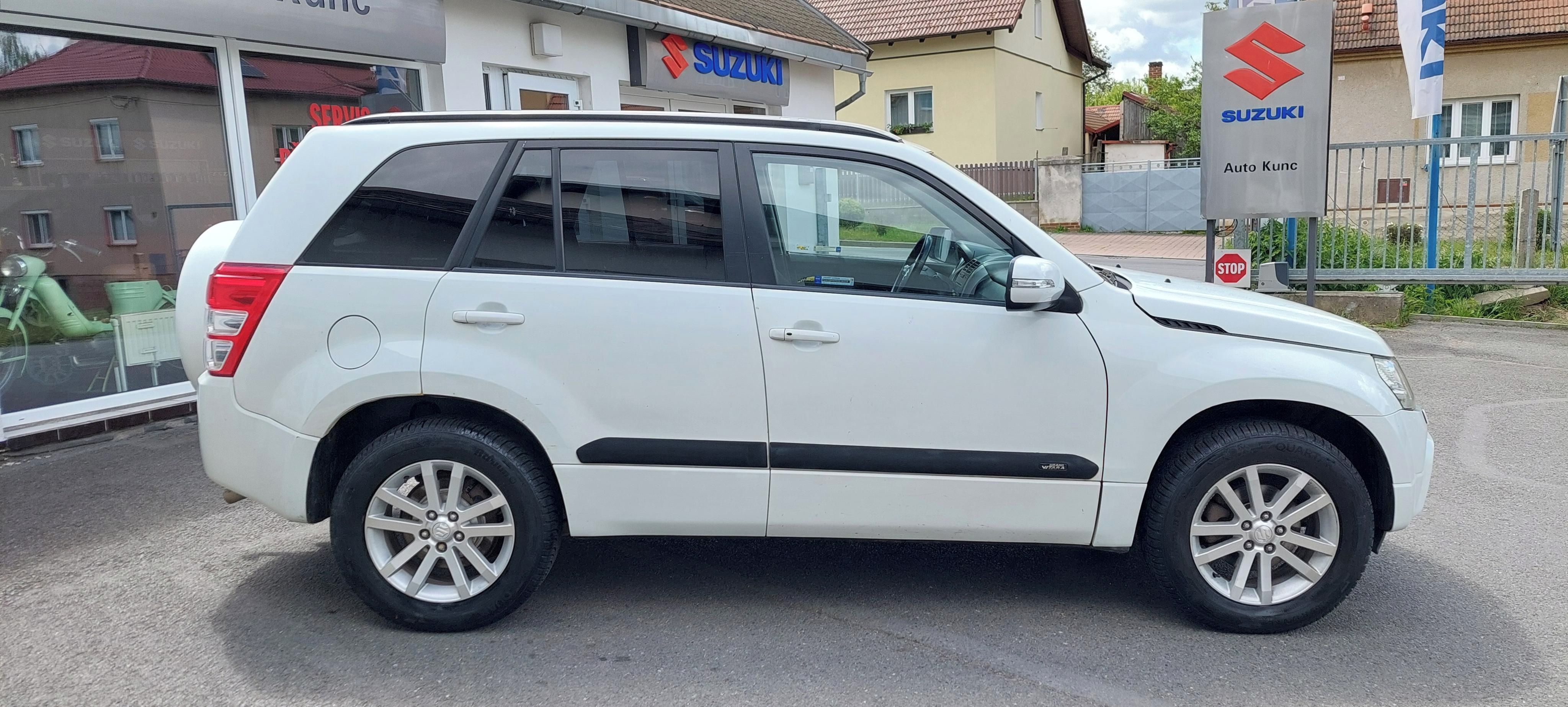 Suzuki Grand Vitara, 1.9DDiS,4x4,DPH,Serviska - fotka 5