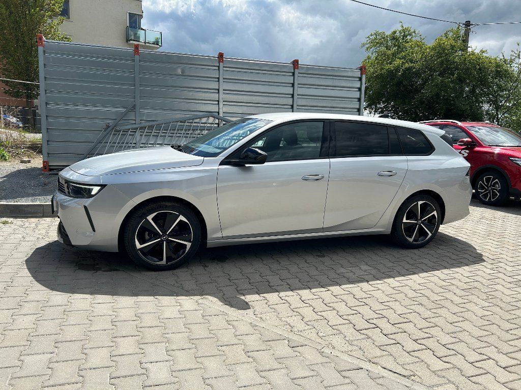 Opel Astra, ST Edition 1,2 Turbo 81kw MT6 - fotka 2